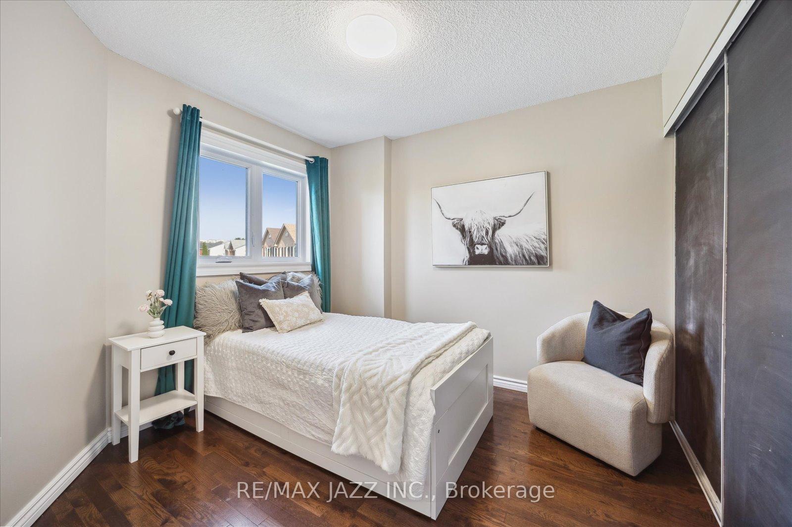 Photo 20 of 65 Fry Crescent, Clarington, Bowmanville — HOMEH