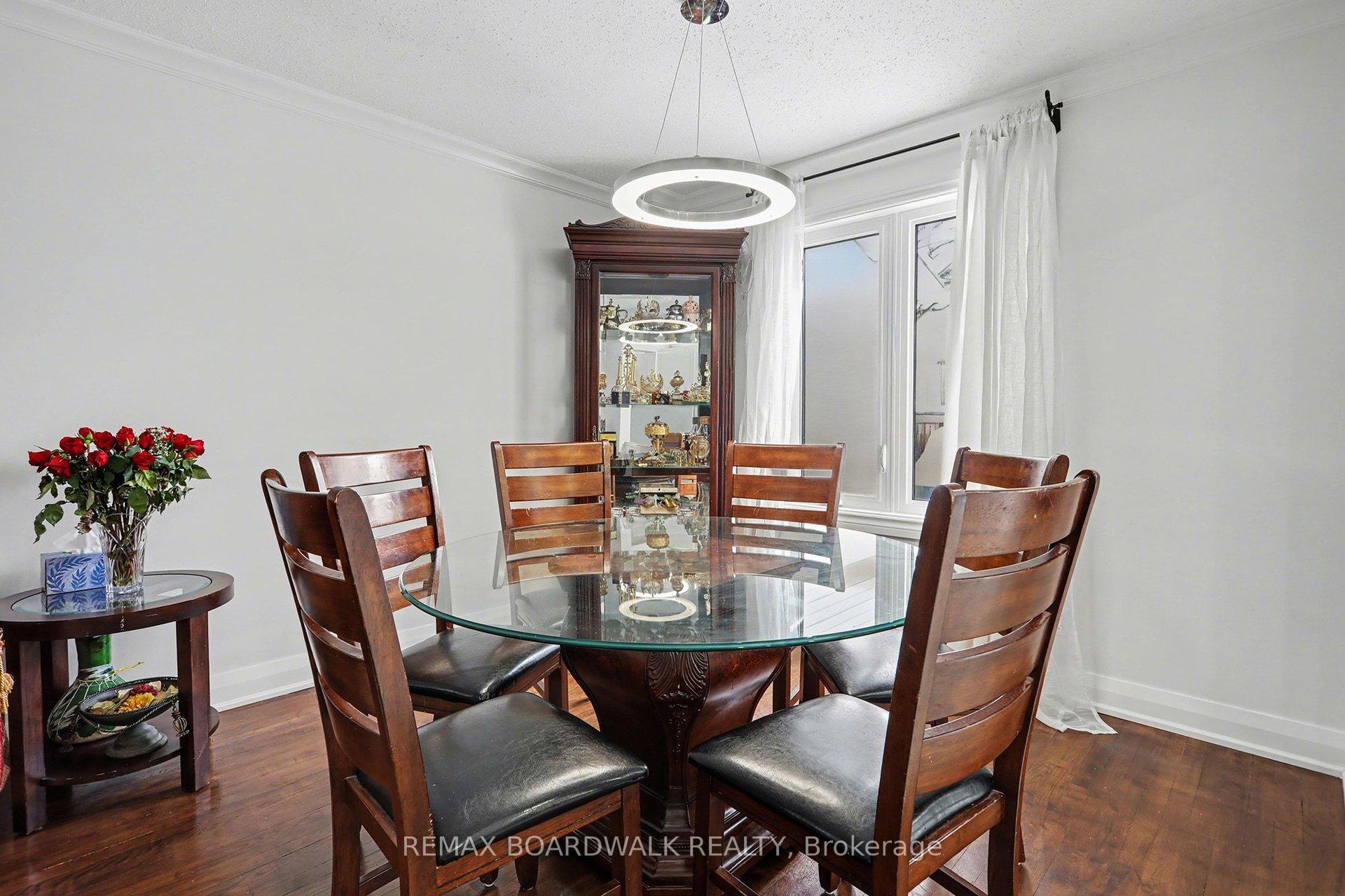 Photo 32 of 1827 Hialeah Drive, Ottawa, Fallingbrook/Gardenway South — HOMEH