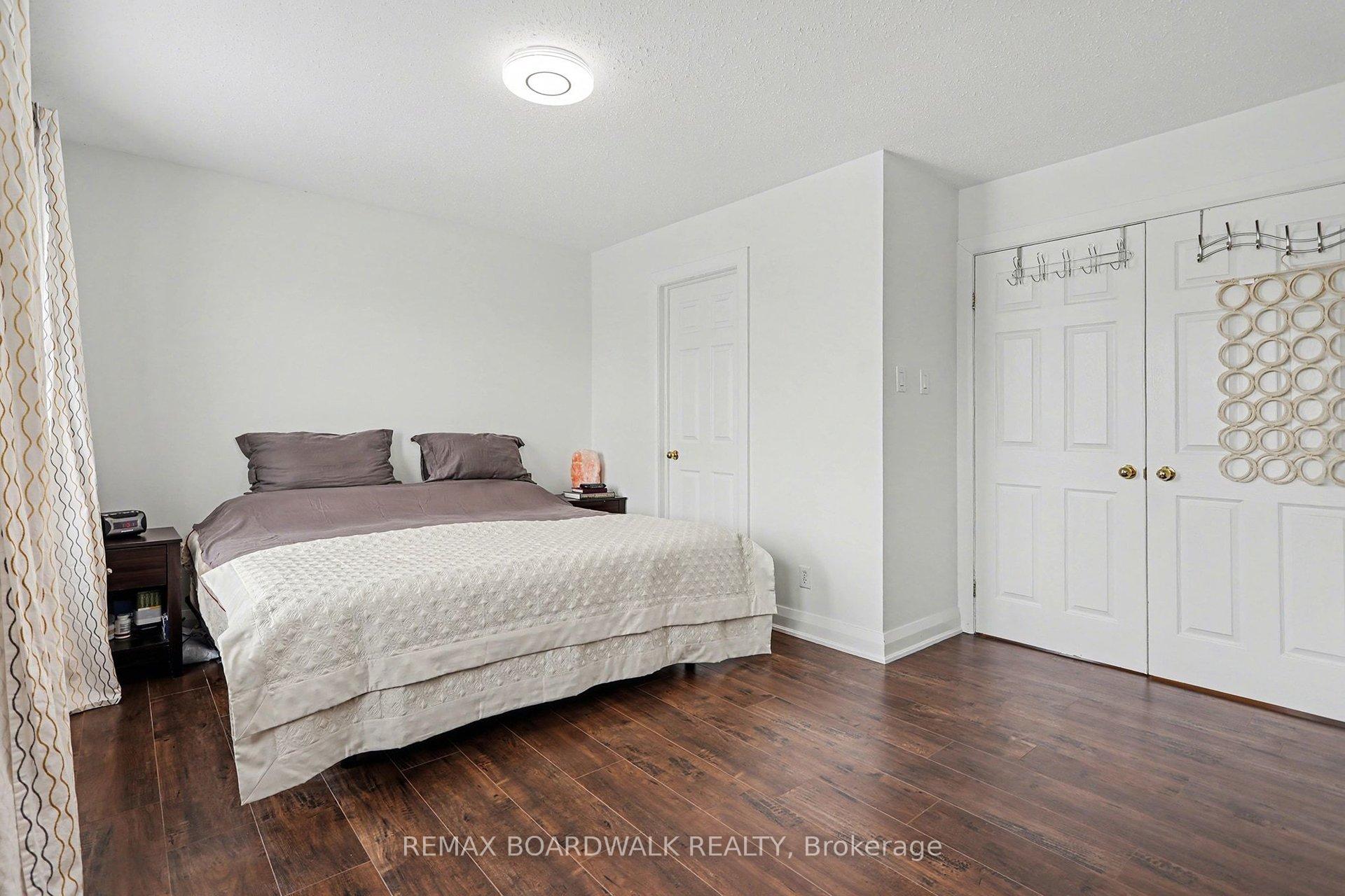 Photo 14 of 1827 Hialeah Drive, Ottawa, Fallingbrook/Gardenway South — HOMEH