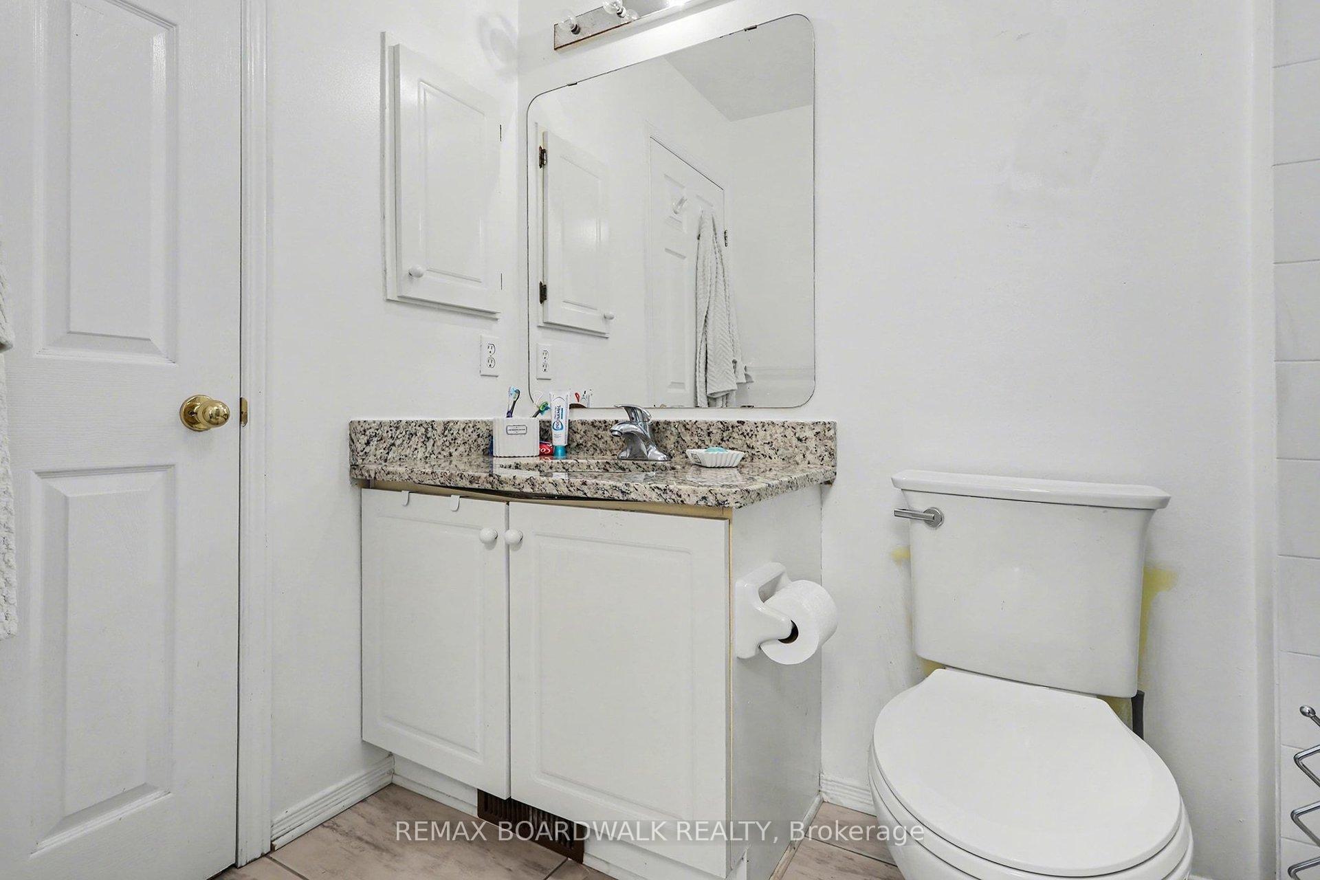 Photo 15 of 1827 Hialeah Drive, Ottawa, Fallingbrook/Gardenway South — HOMEH