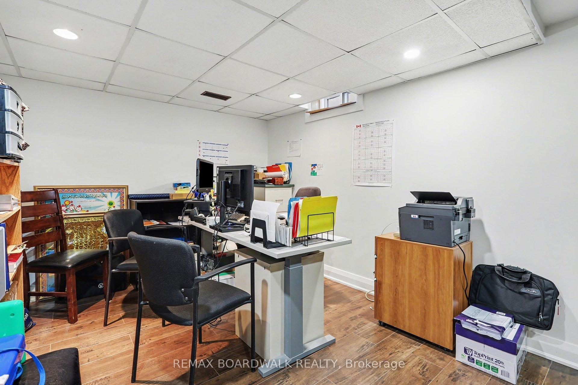 Photo 20 of 1827 Hialeah Drive, Ottawa, Fallingbrook/Gardenway South — HOMEH