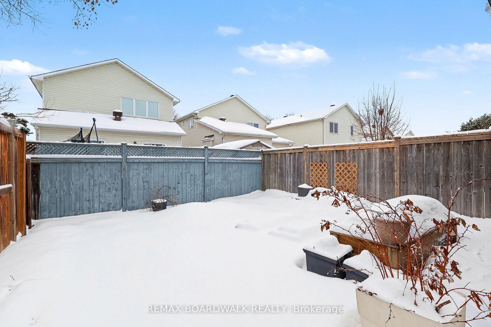 Photo 24 of 1827 Hialeah Drive, Ottawa, Fallingbrook/Gardenway South — HOMEH