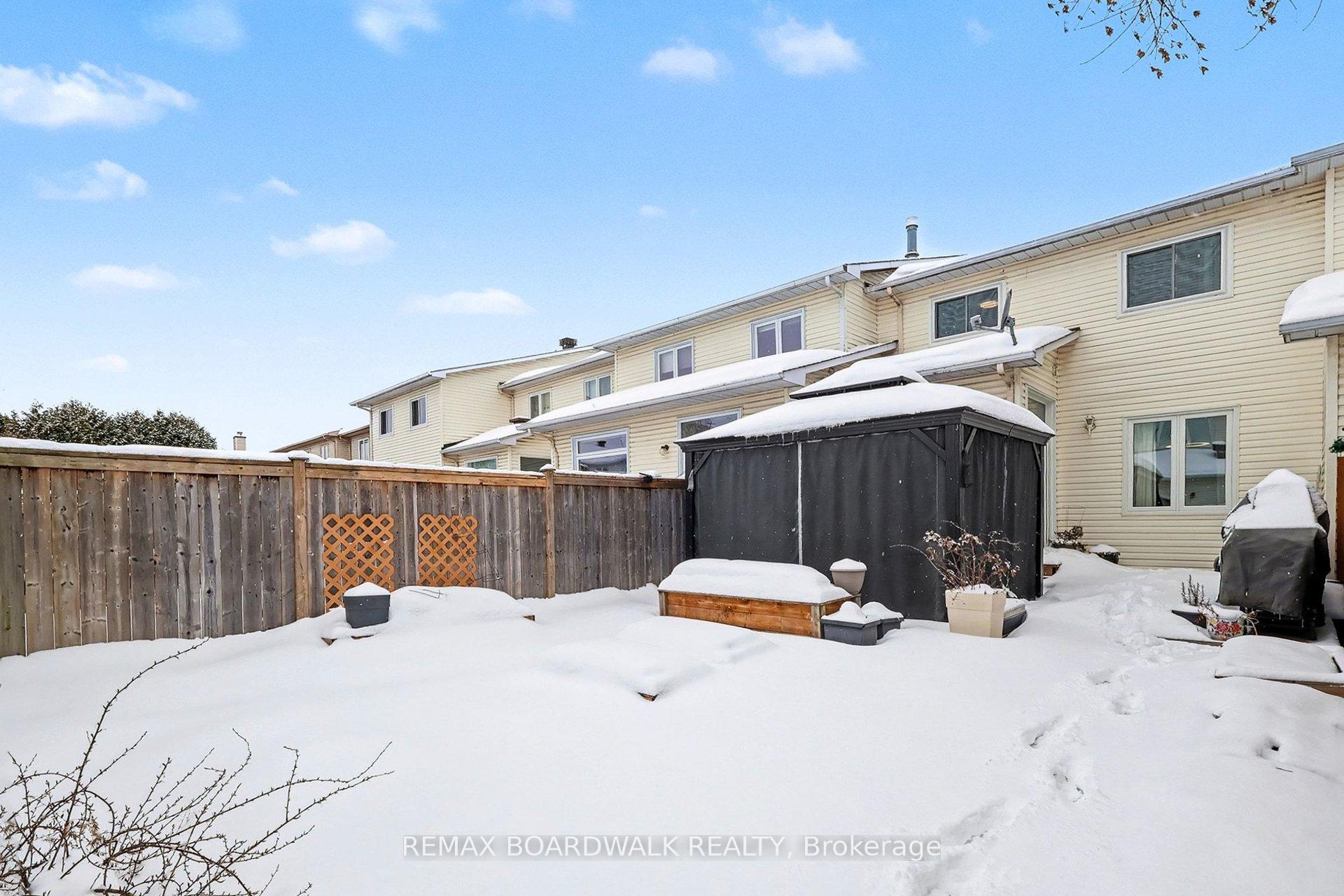 Photo 22 of 1827 Hialeah Drive, Ottawa, Fallingbrook/Gardenway South — HOMEH