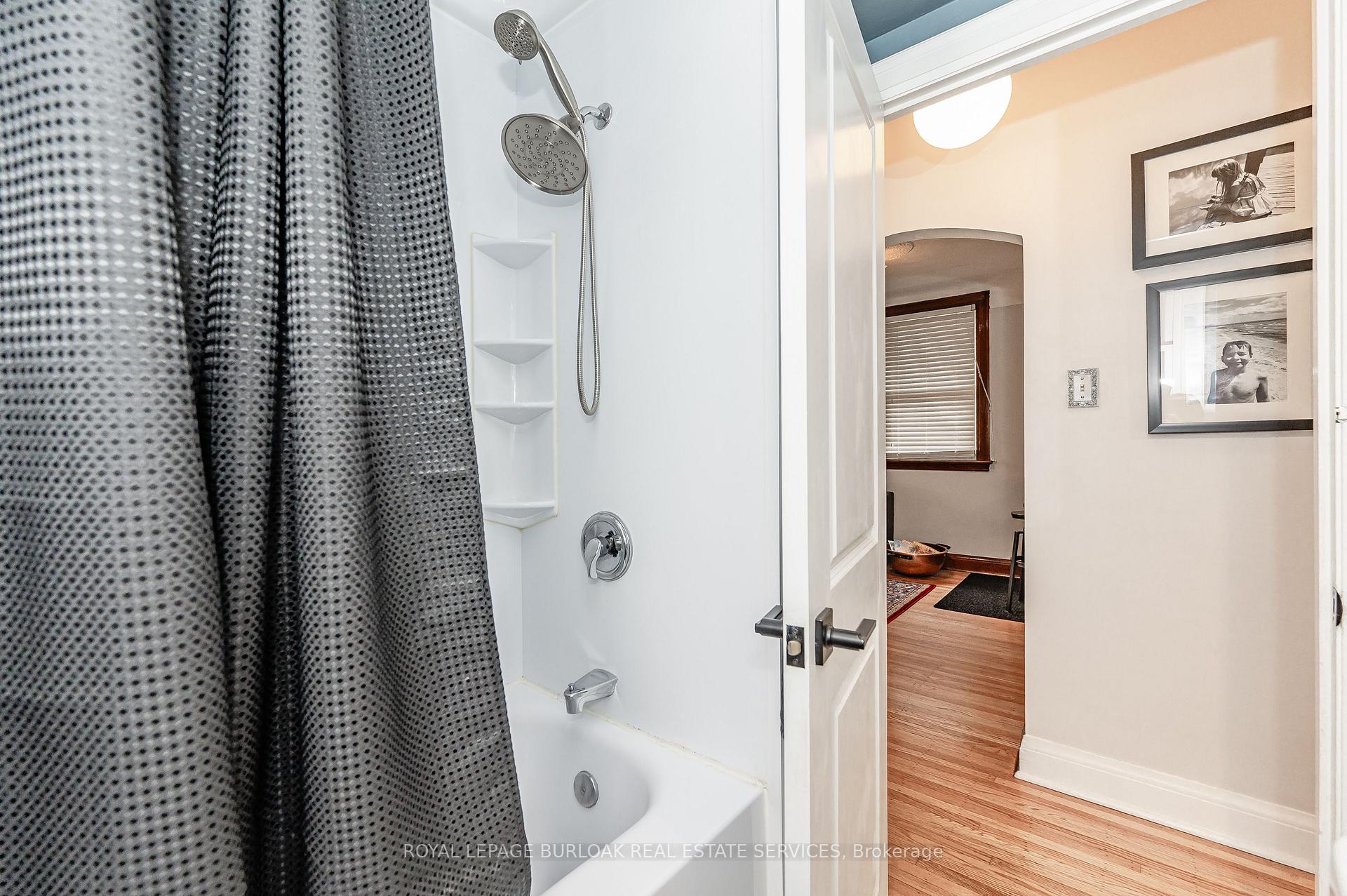 Photo 10 of 131 Adeline Avenue, Hamilton, Normanhurst — HOMEH