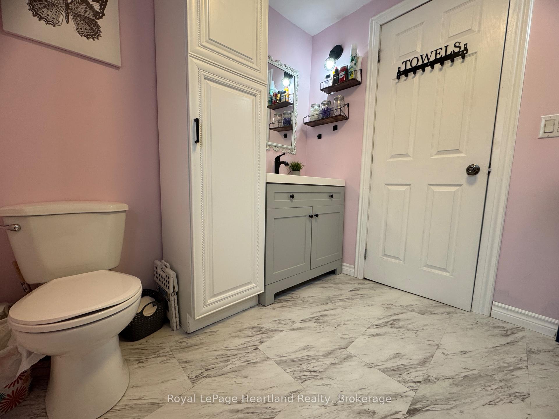 Photo 14 of 350 Lowe Street, Minto — HOMEH