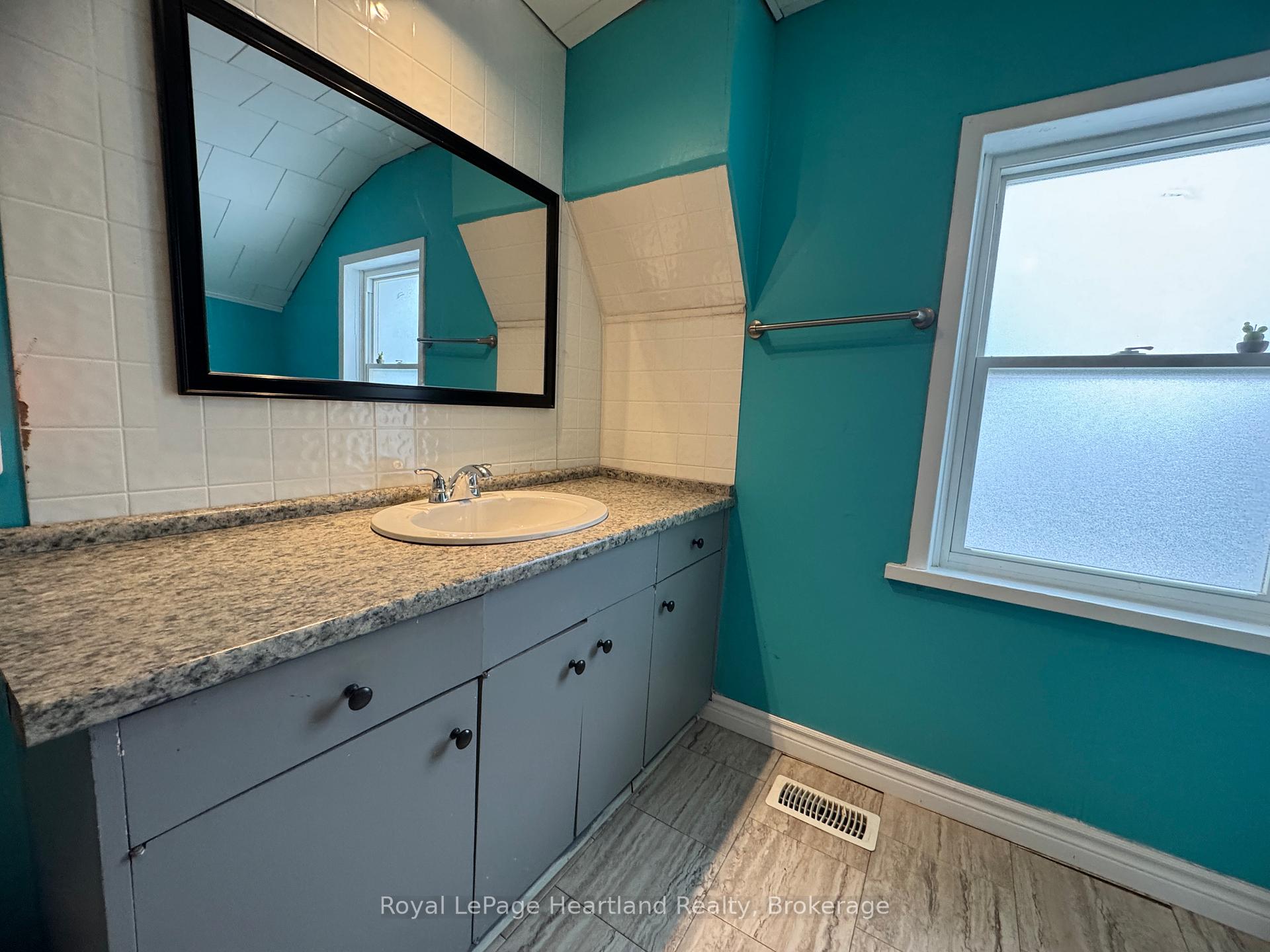 Photo 28 of 350 Lowe Street, Minto — HOMEH