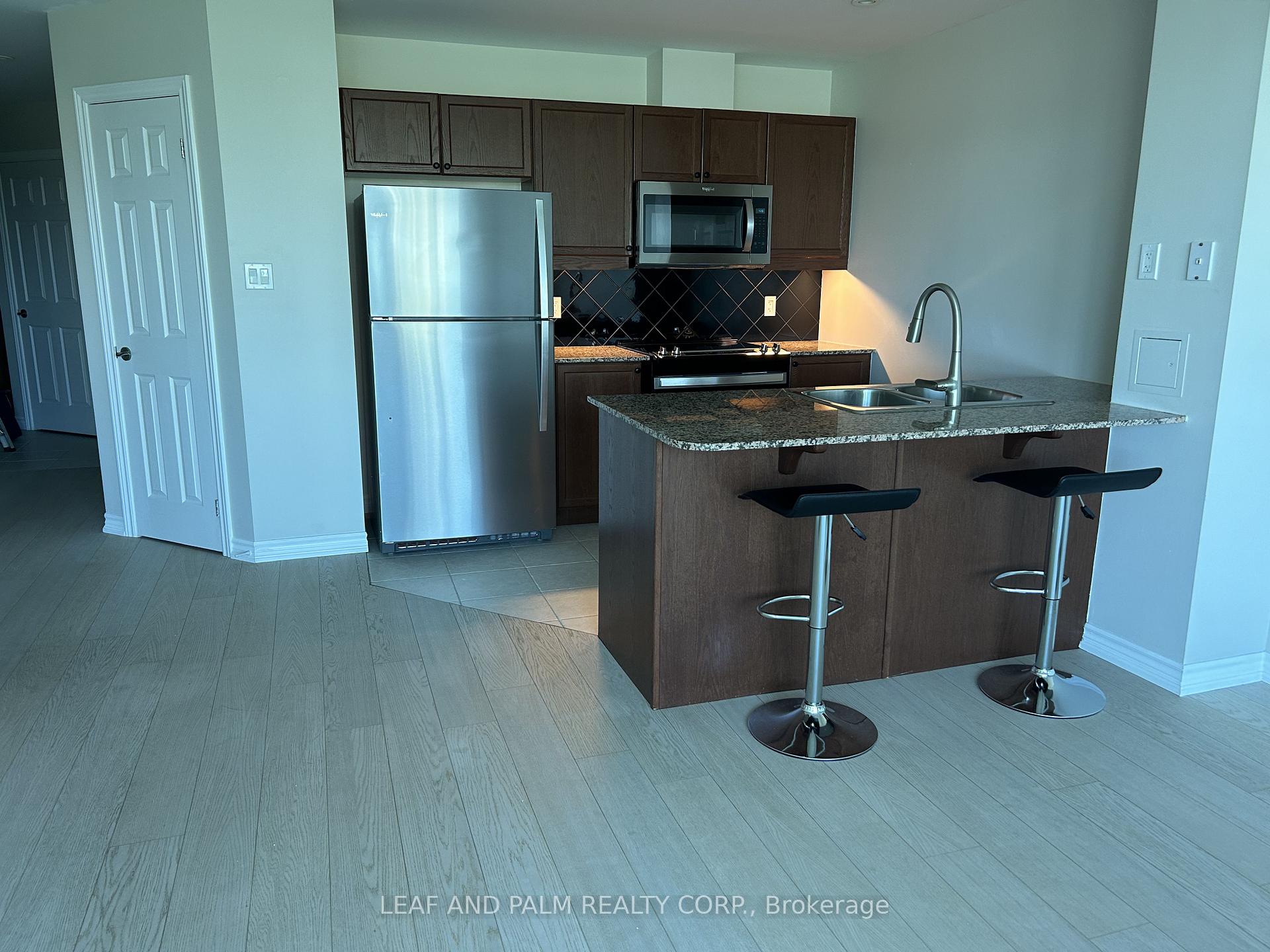 Photo 2 of Unit 401, 33 Ellen Street, Barrie, City Centre — HOMEH