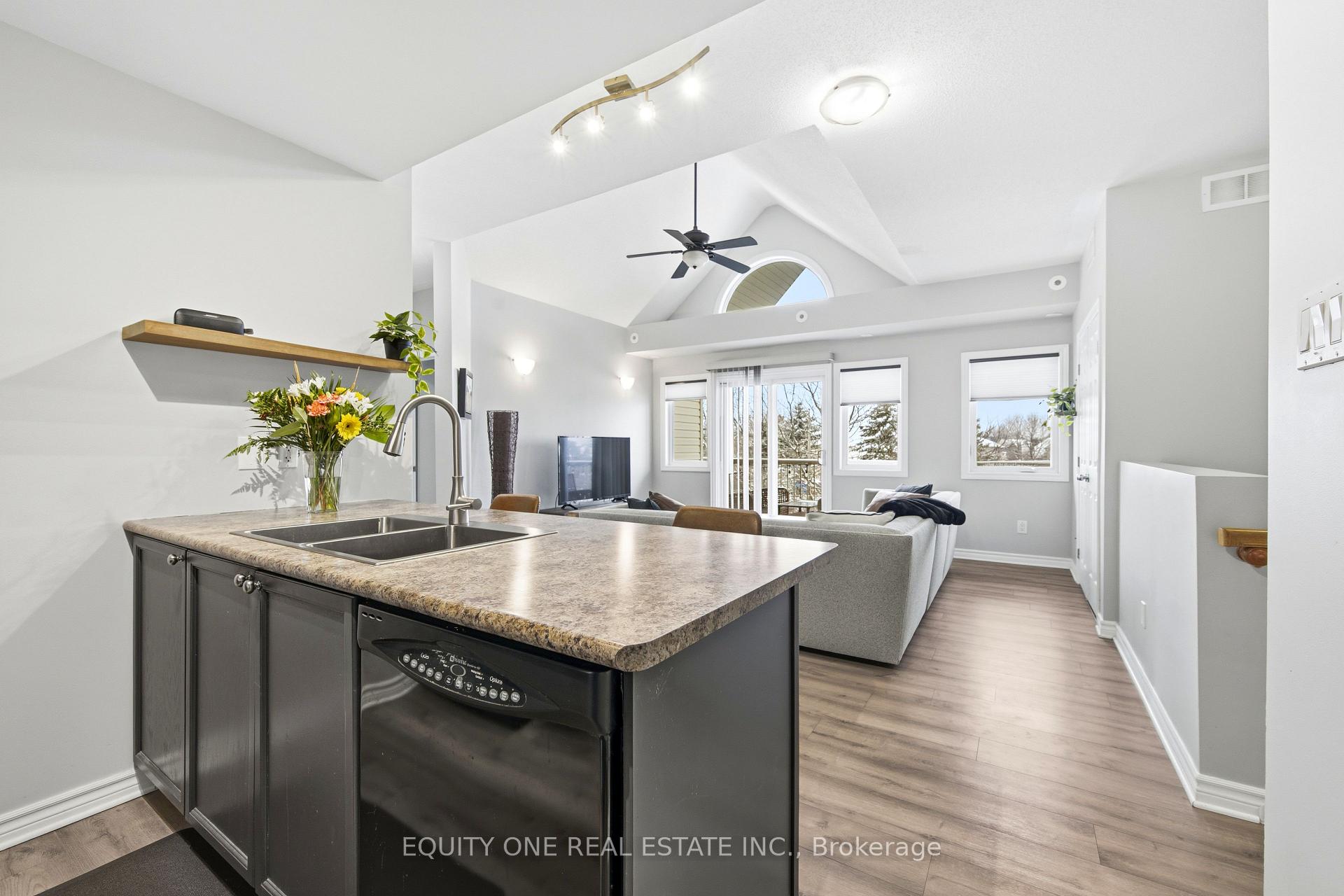 Photo 2 of Unit 10, 175 Waterbridge Drive, Ottawa, Barrhaven East — HOMEH