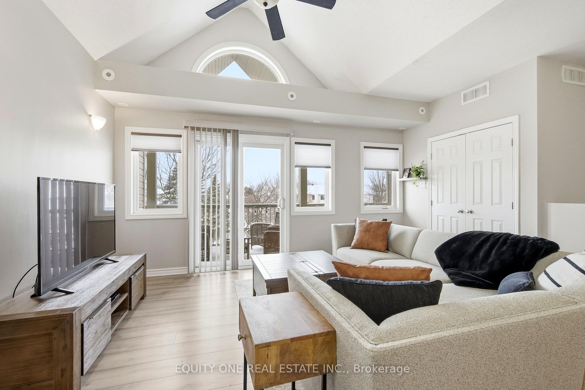 Photo 6 of Unit 10, 175 Waterbridge Drive, Ottawa, Barrhaven East — HOMEH