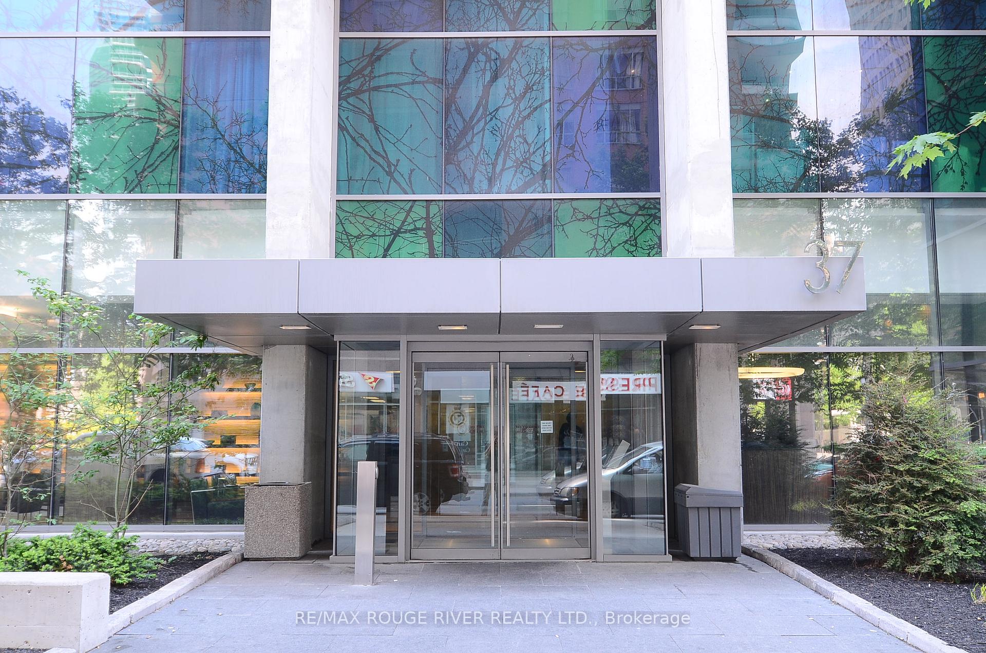 Front of Unit 404, 37 Grosvenor Street
