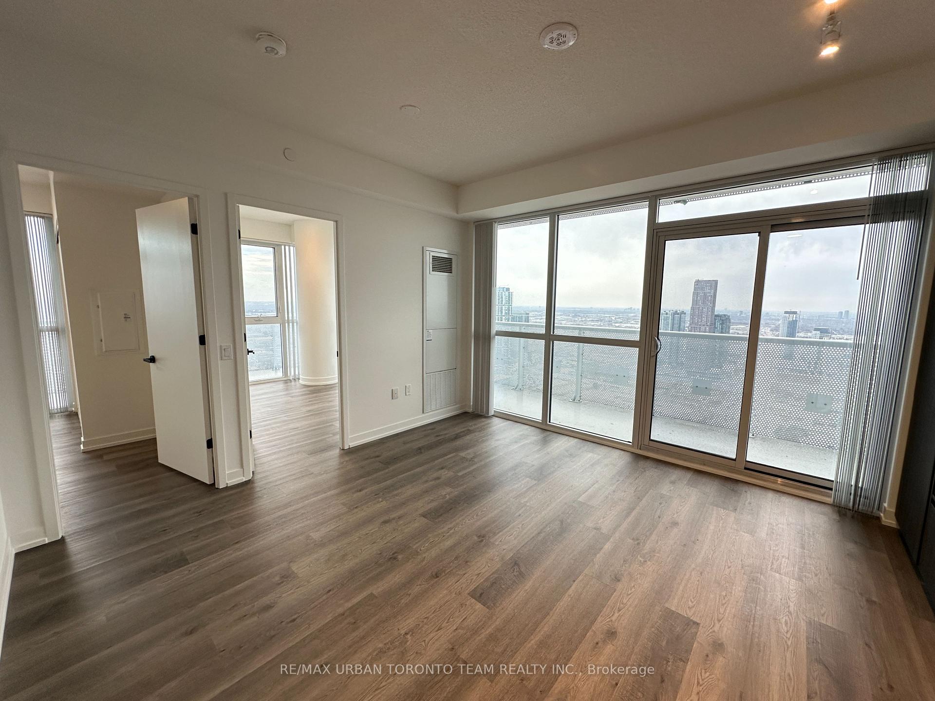 Photo 3 of Unit 5106, 8 Interchange Way, Vaughan, Vaughan Corporate Centre — HOMEH