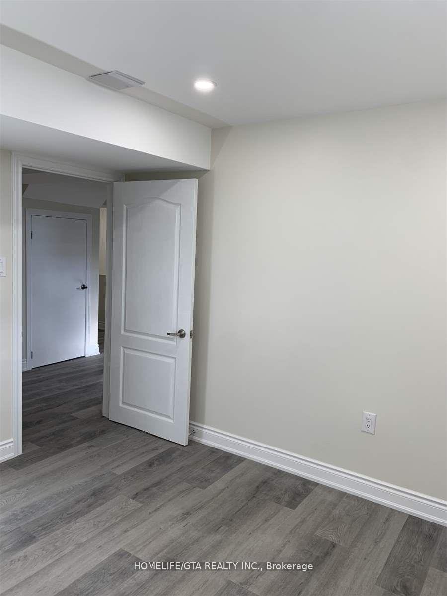 Photo 5 of Unit Basement, 95 Ivy Glen Drive, Vaughan, Patterson — HOMEH