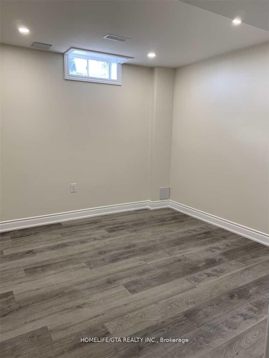 Photo 7 of Unit Basement, 95 Ivy Glen Drive, Vaughan, Patterson — HOMEH