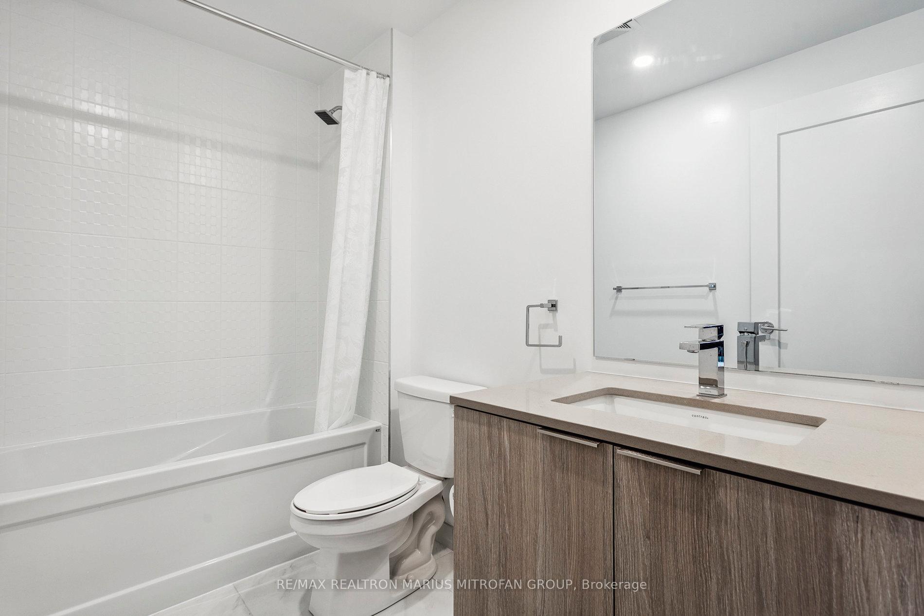 Photo 9 of Unit 2105, 70 Annie Craig Drive, Etobicoke, Mimico — HOMEH