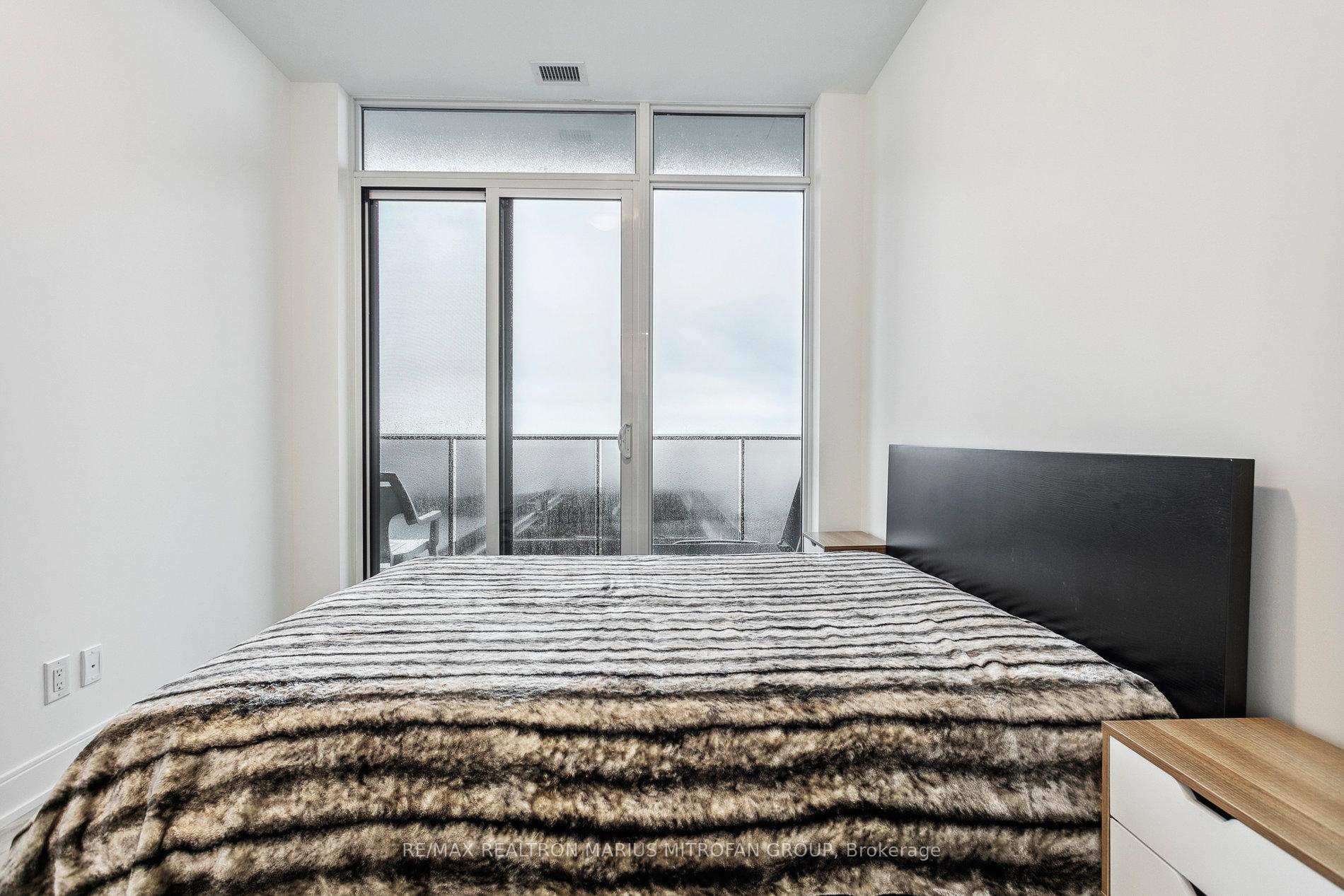 Photo 10 of Unit 2105, 70 Annie Craig Drive, Etobicoke, Mimico — HOMEH