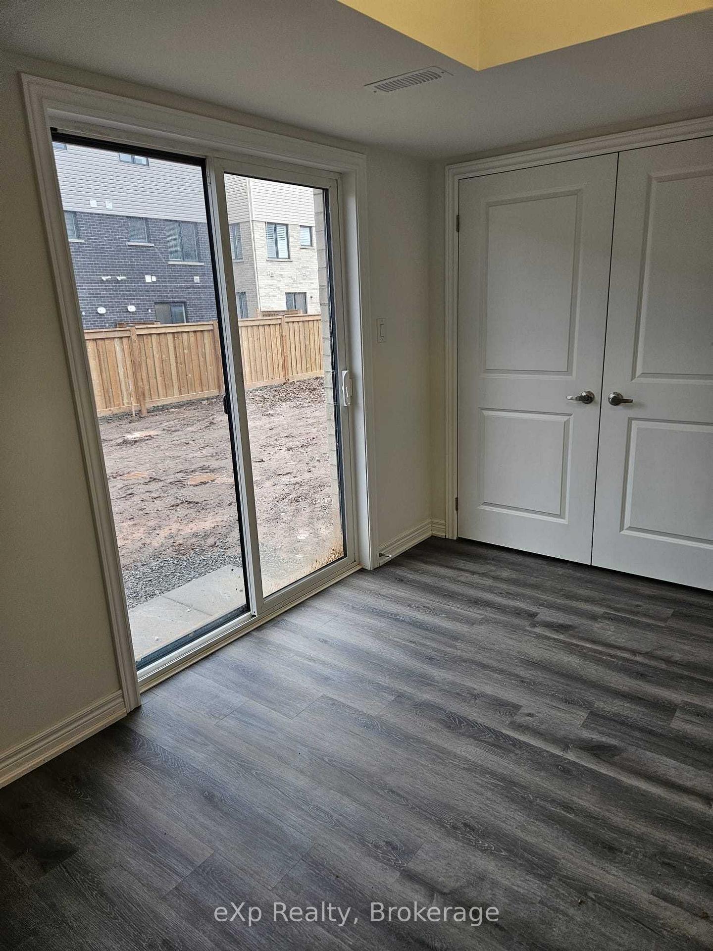 Photo 2 of 18 Reid Avenue N, Hamilton, McQuesten — HOMEH