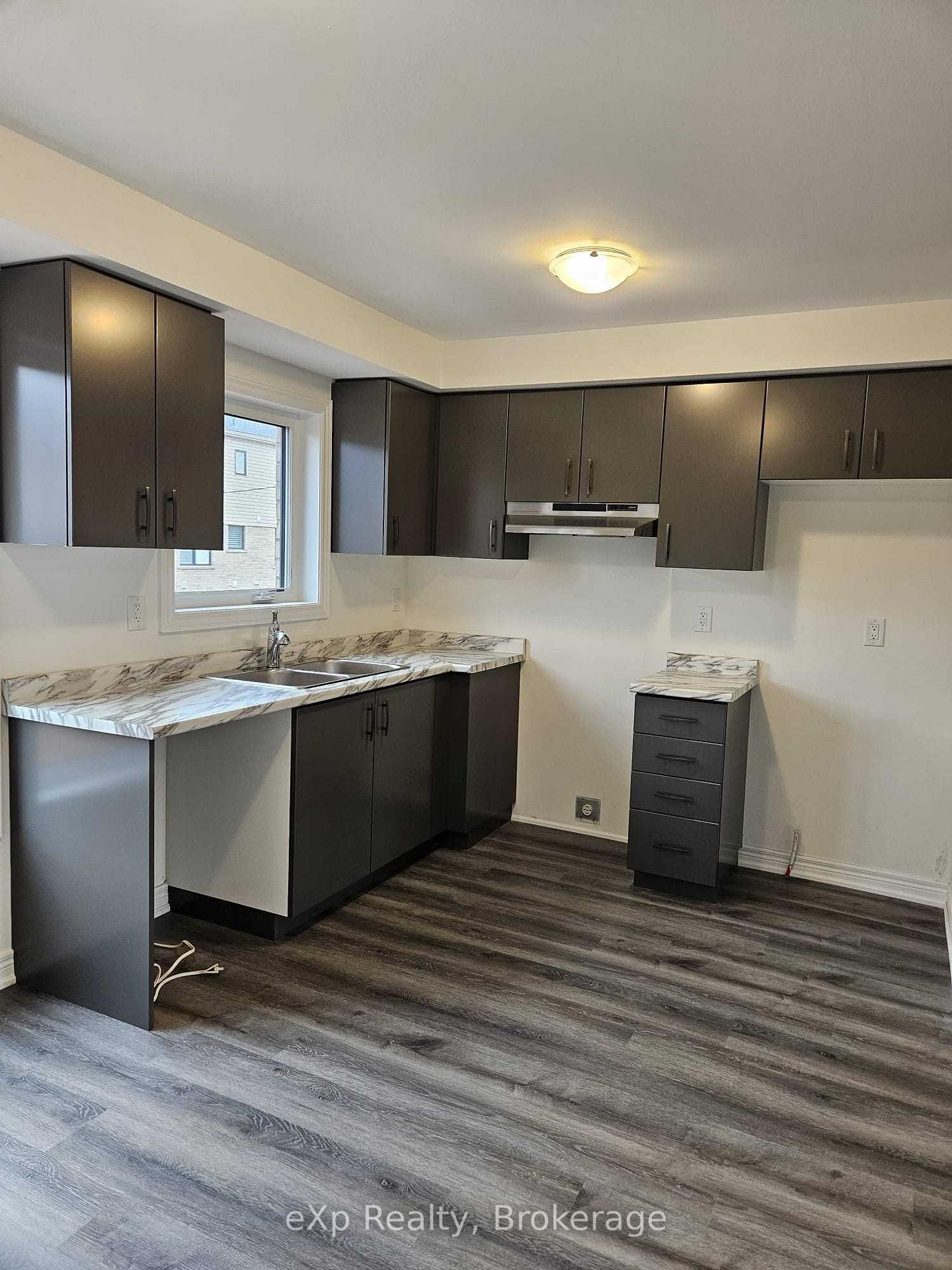 Photo 14 of 18 Reid Avenue N, Hamilton, McQuesten — HOMEH