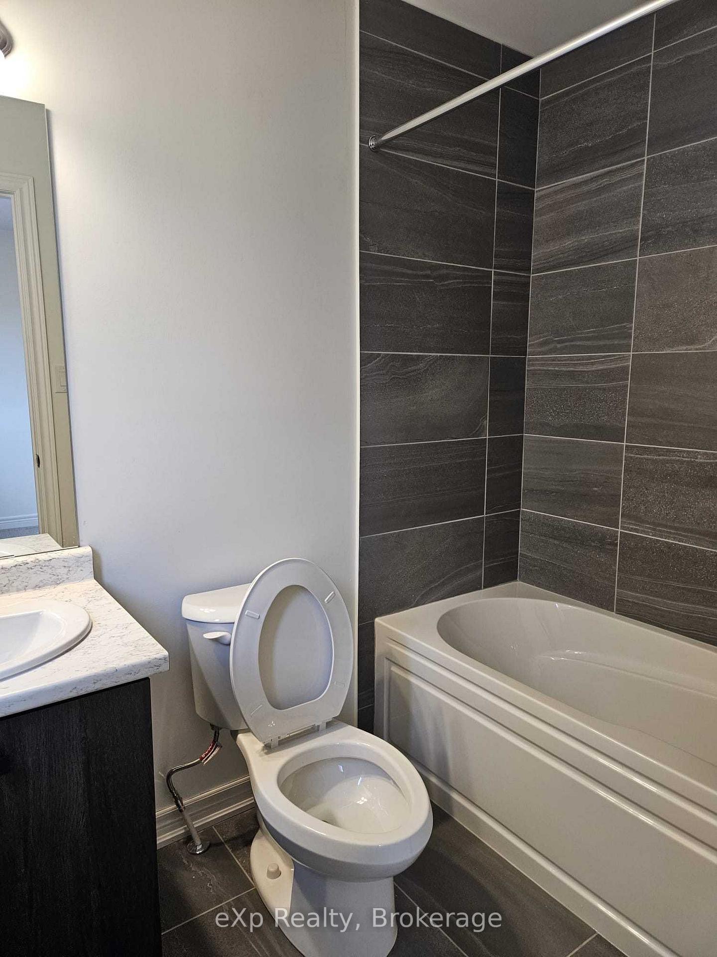 Photo 9 of 18 Reid Avenue N, Hamilton, McQuesten — HOMEH