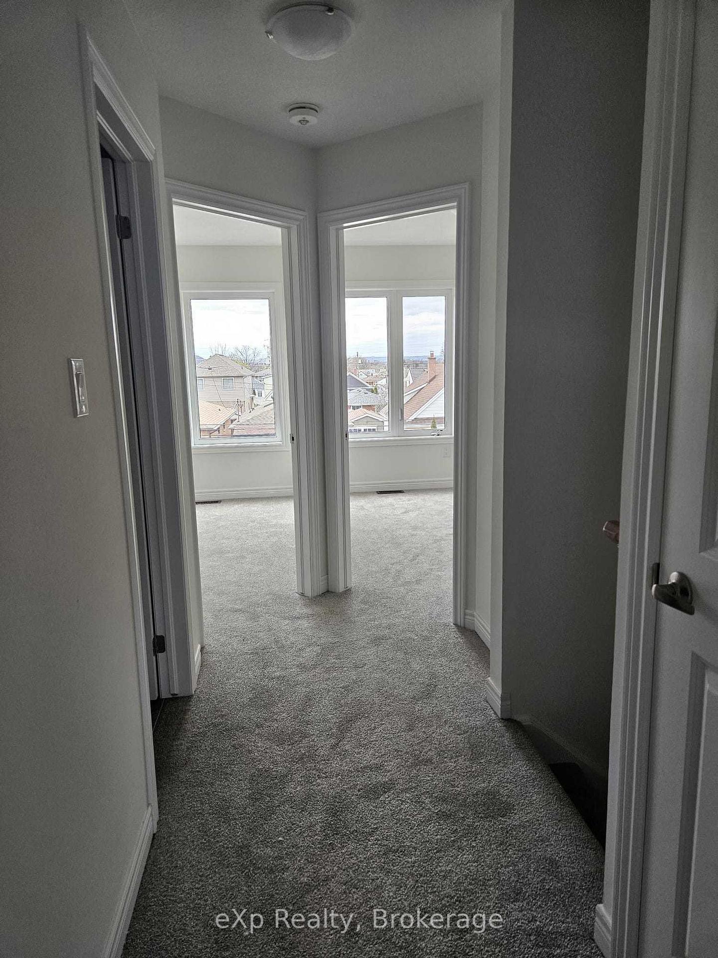 Photo 11 of 18 Reid Avenue N, Hamilton, McQuesten — HOMEH