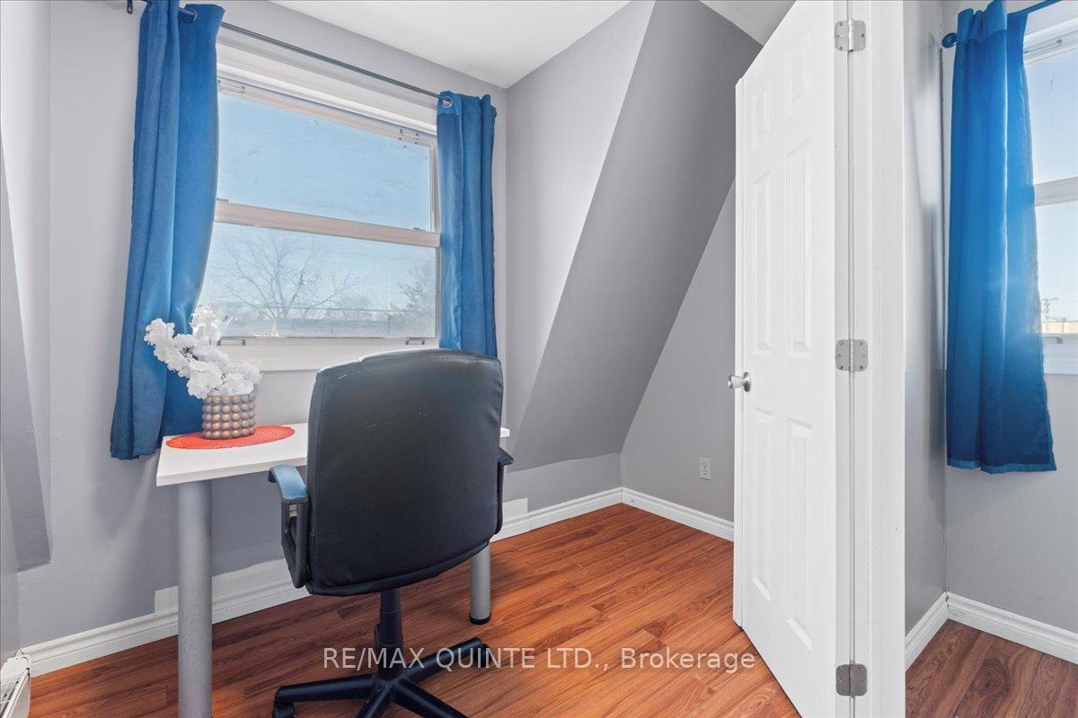 Photo 33 of 5 Karl Street, Belleville, Belleville Ward — HOMEH