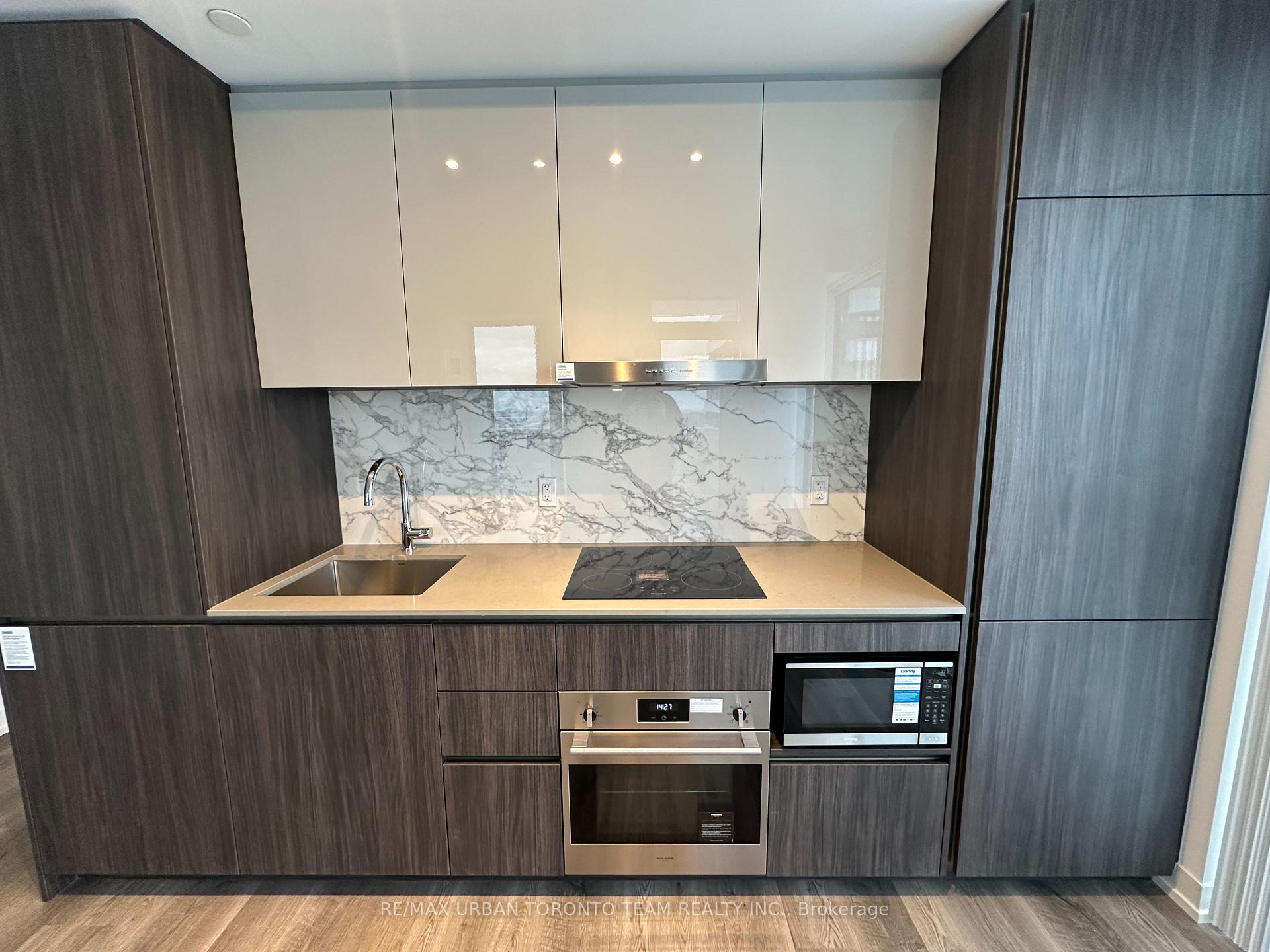 Photo 9 of Unit 3809, 8 Interchange Way, Vaughan, Vaughan Corporate Centre — HOMEH
