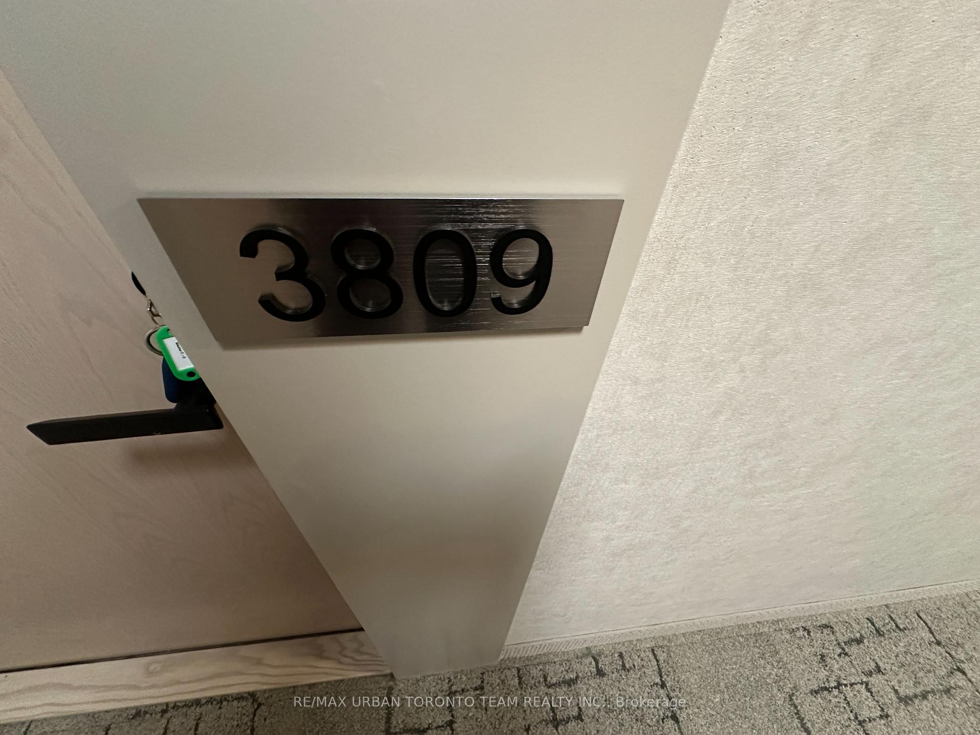 Photo 10 of Unit 3809, 8 Interchange Way, Vaughan, Vaughan Corporate Centre — HOMEH