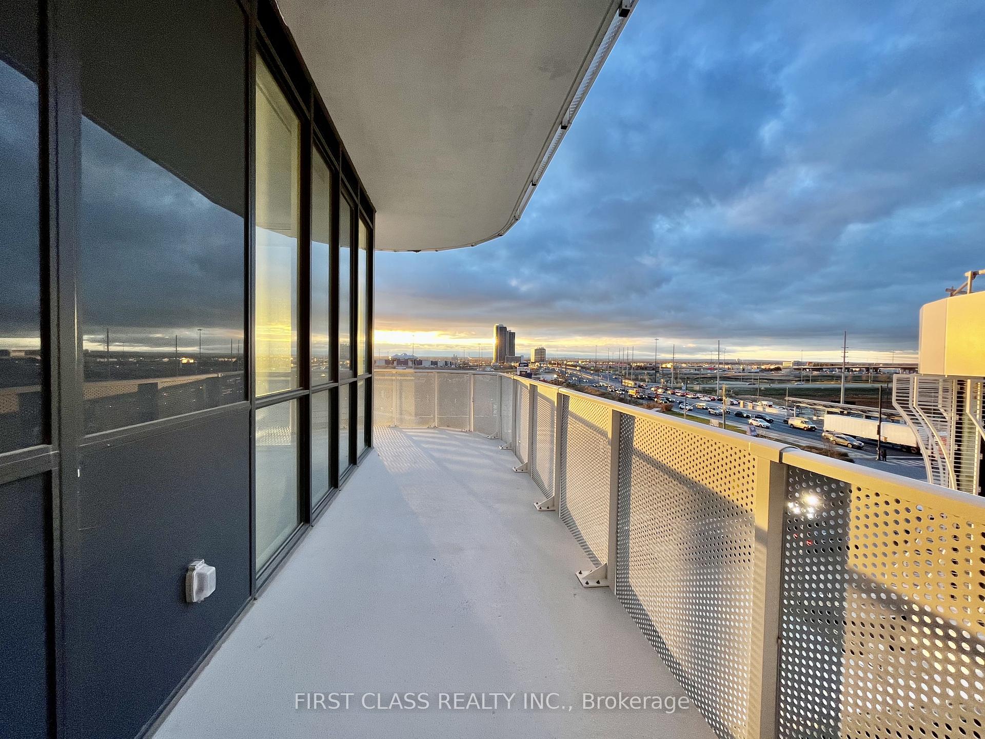 Photo 6 of Unit 615, 195 Commerce Street, Vaughan, Vaughan Corporate Centre — HOMEH