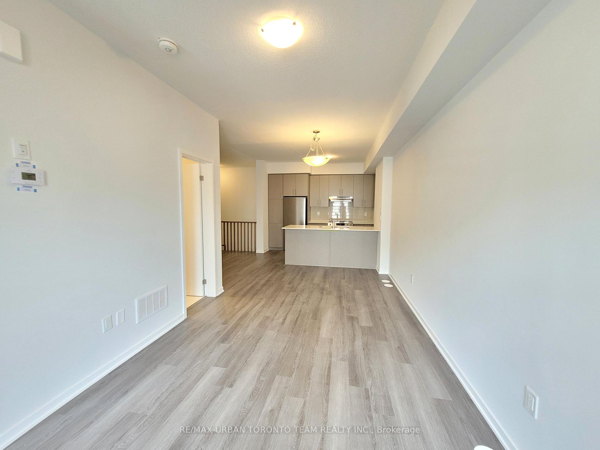 Photo 4 of Unit 28, 15 William Jackson Way, Etobicoke, New Toronto — HOMEH