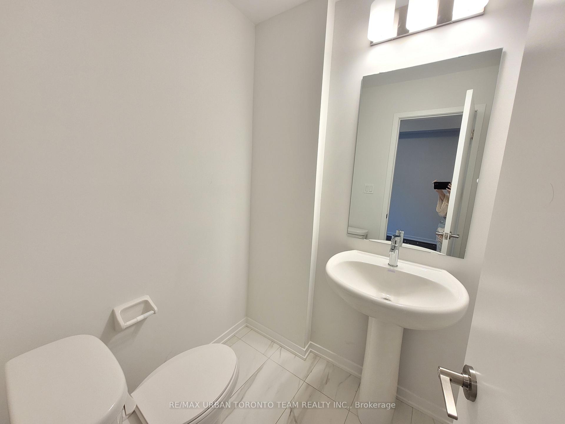 Photo 8 of Unit 28, 15 William Jackson Way, Etobicoke, New Toronto — HOMEH