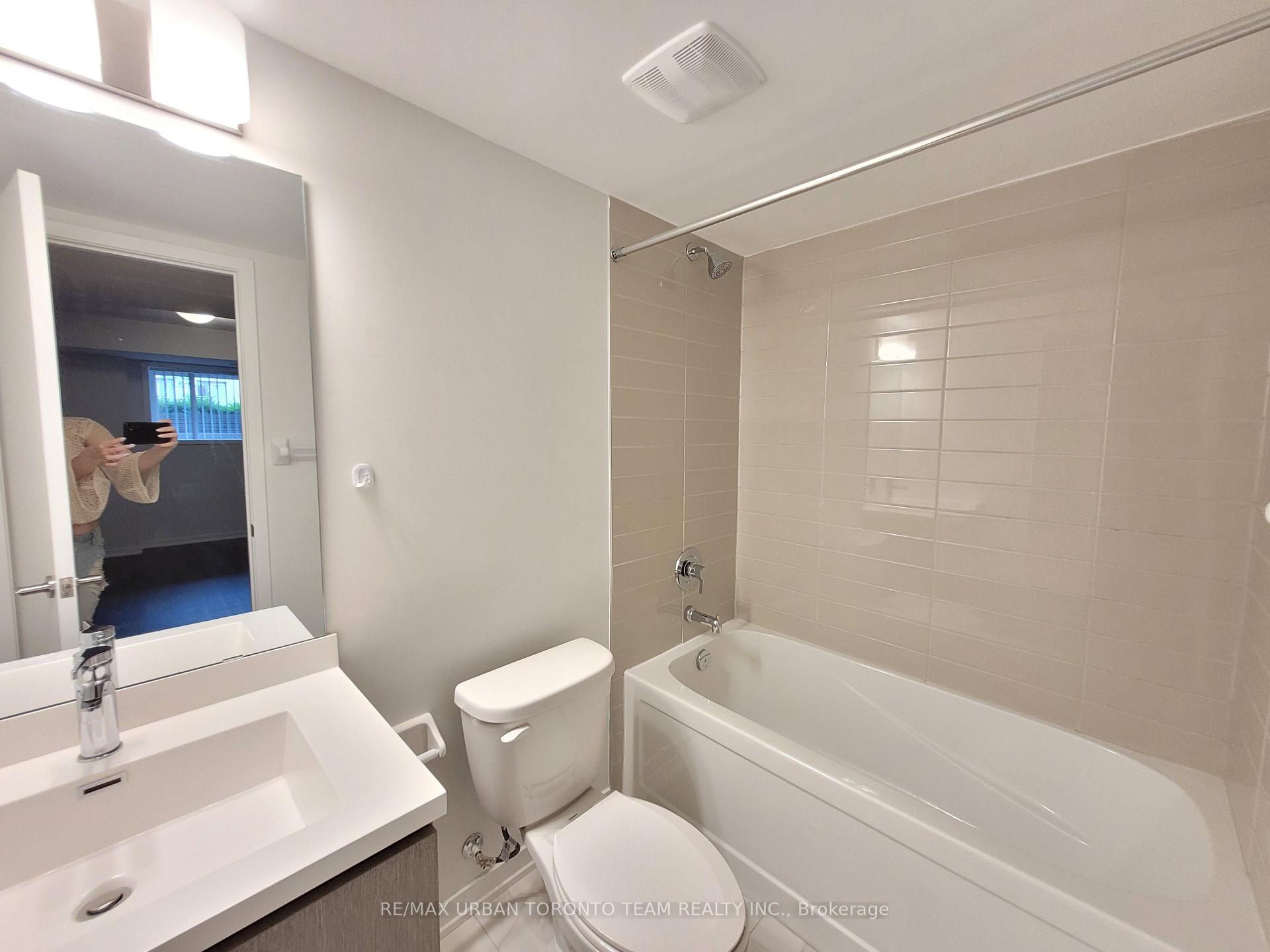 Photo 12 of Unit 28, 15 William Jackson Way, Etobicoke, New Toronto — HOMEH
