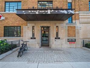 Front of Unit 533, 505 Richmond Street W