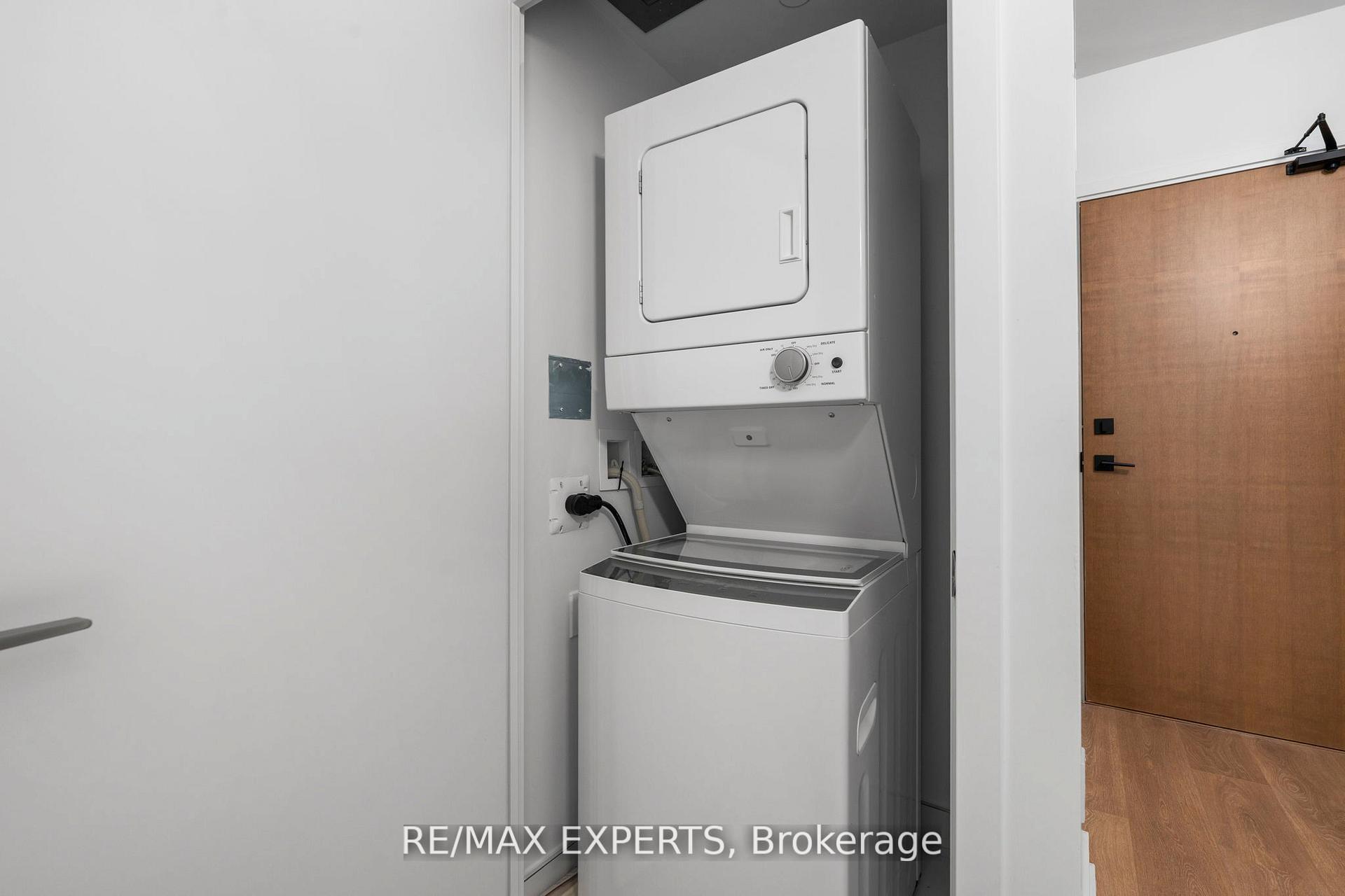 Photo 2 of Unit 1010, 2920 Highway 7 Road W, Vaughan, Concord — HOMEH