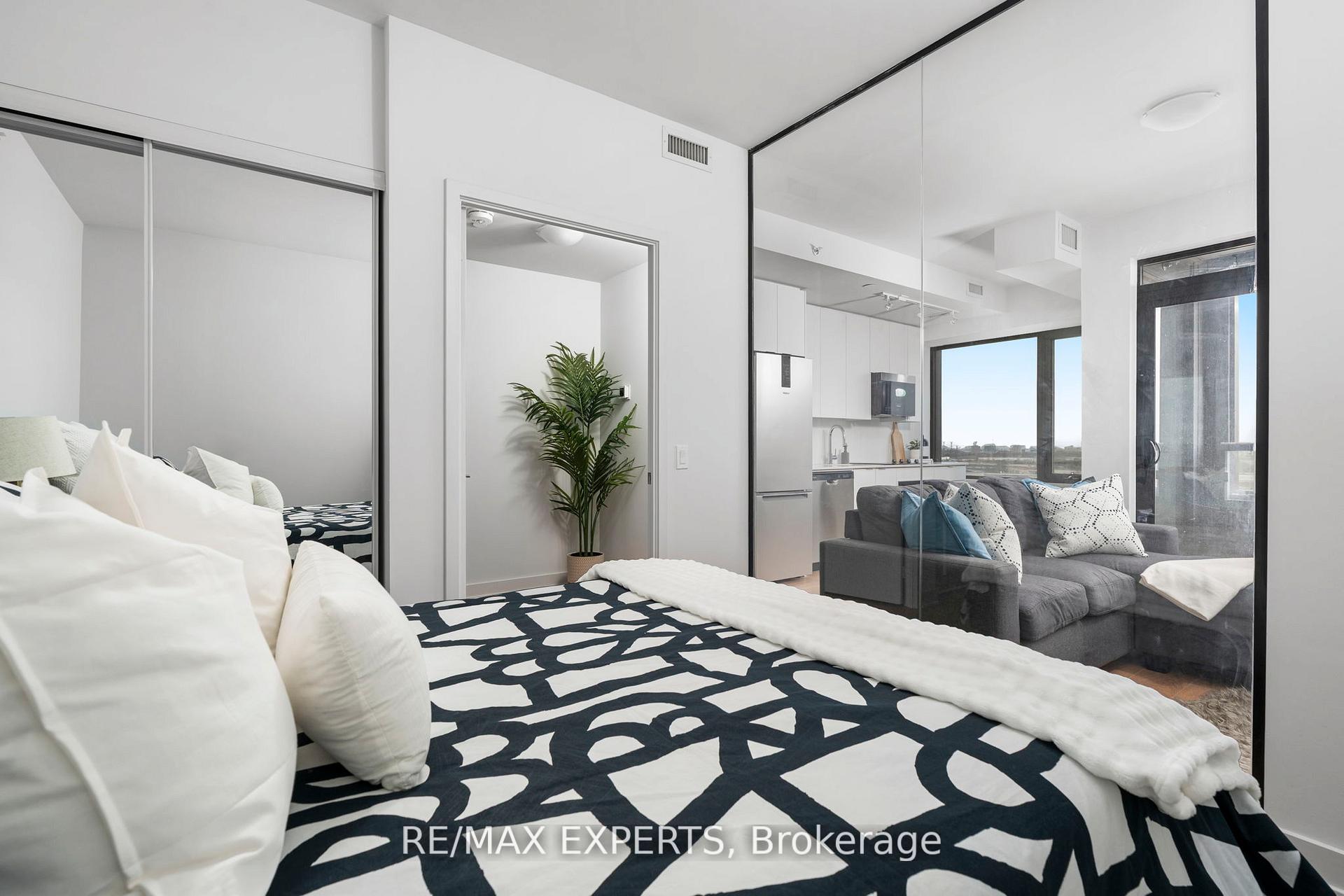 Photo 7 of Unit 1010, 2920 Highway 7 Road W, Vaughan, Concord — HOMEH