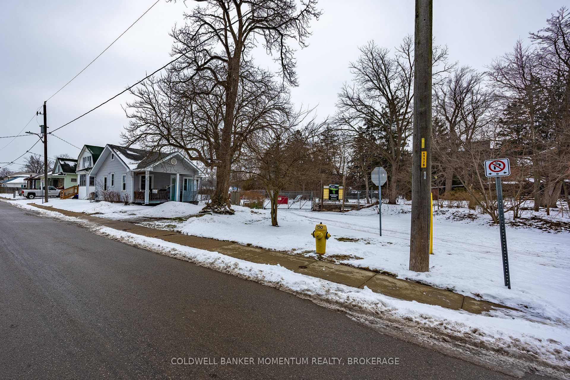 Photo 14 of 17 James Street, Norfolk, Simcoe — HOMEH