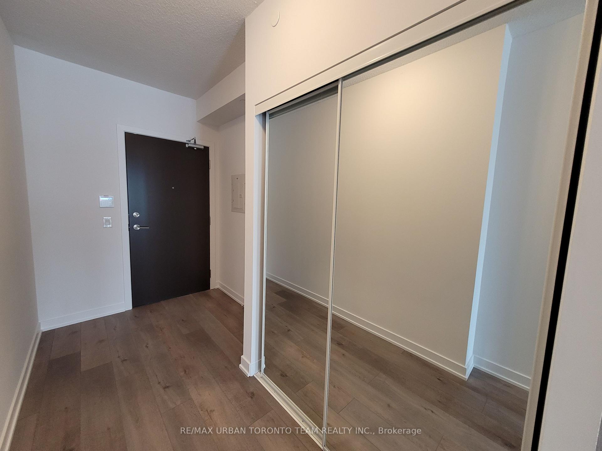 Front of Unit 901, 38 Honeycrisp Crescent