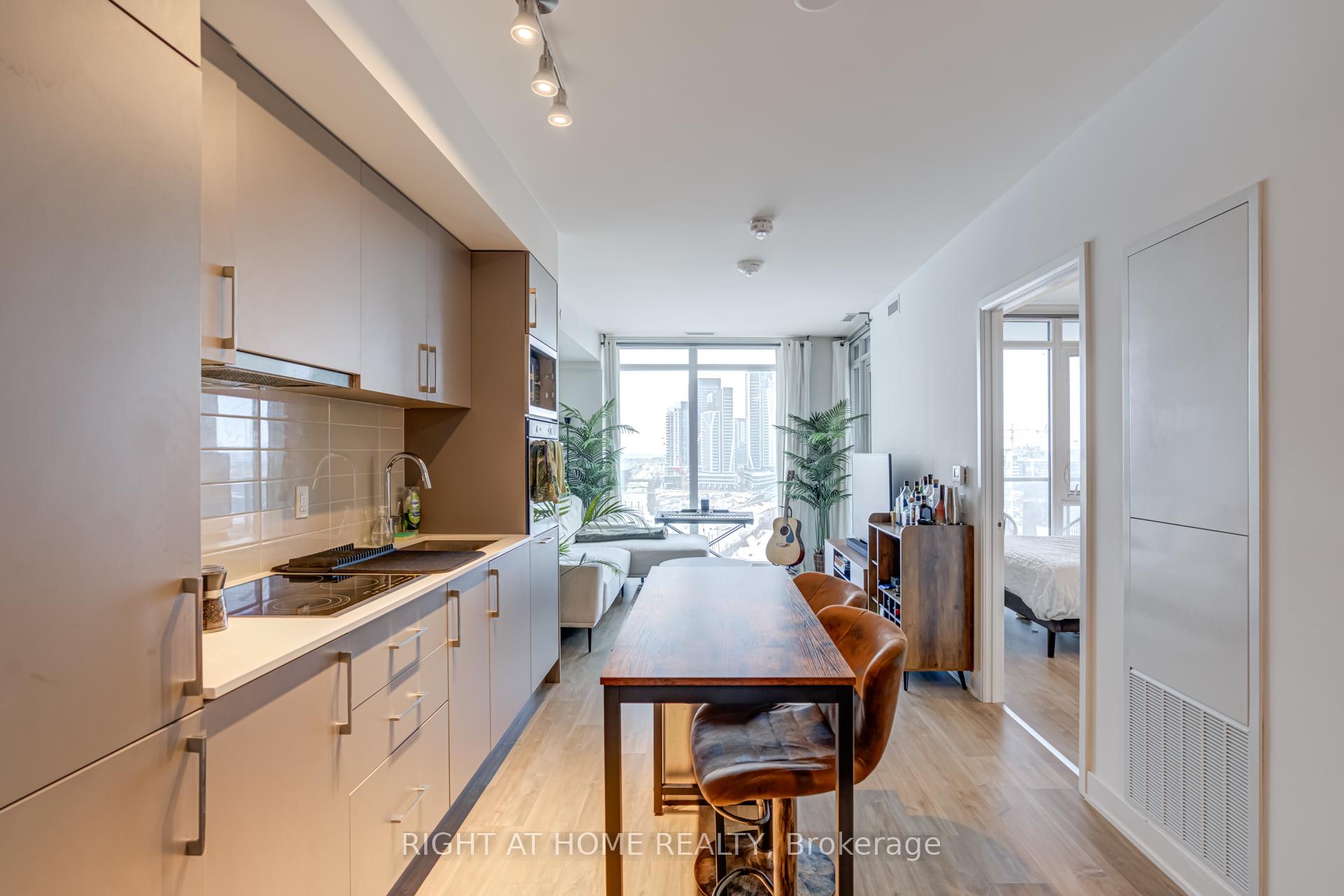 Photo 6 of Unit 1205W, 27 Bathurst Street, Toronto, Waterfront Communities — HOMEH