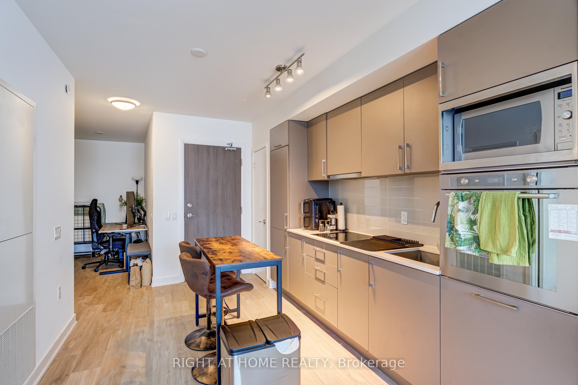 Photo 19 of Unit 1205W, 27 Bathurst Street, Toronto, Waterfront Communities — HOMEH
