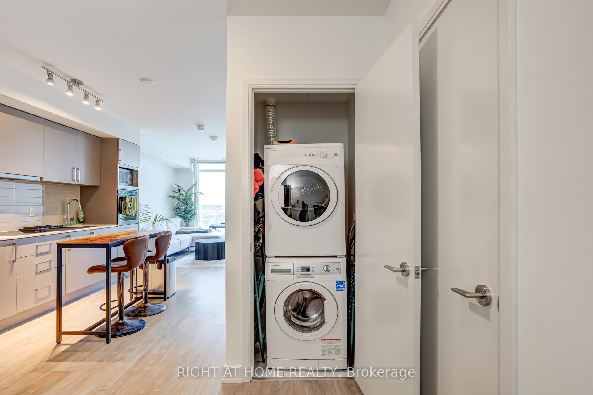 Photo 13 of Unit 1205W, 27 Bathurst Street, Toronto, Waterfront Communities — HOMEH