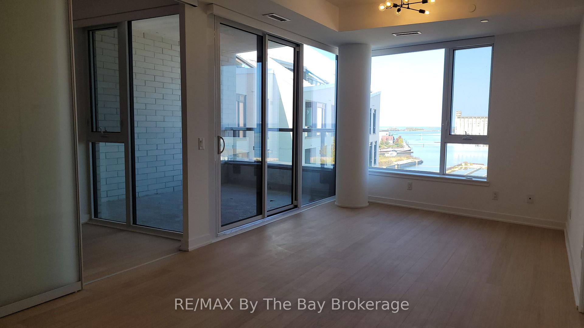 Photo 13 of Unit 502, 31 Huron Street, Collingwood — HOMEH