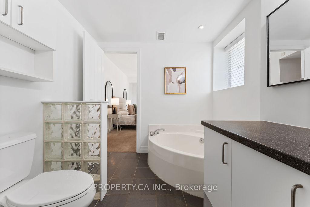 Photo 17 of Unit 101, 1801 Bayview Avenue, Toronto, Leaside — HOMEH