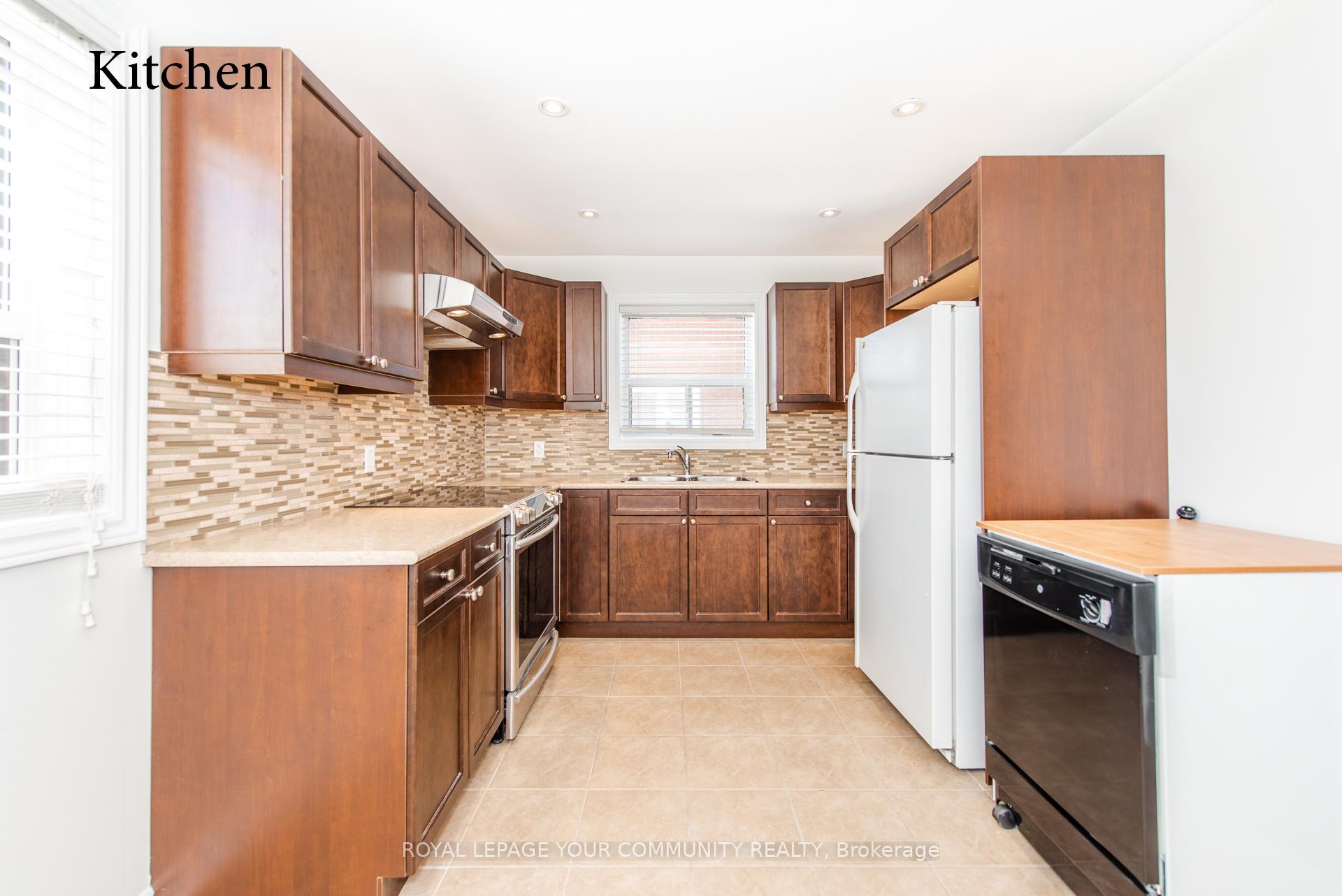 Photo 10 of Unit Upper, 59A Roseland Drive, Etobicoke, Alderwood — HOMEH