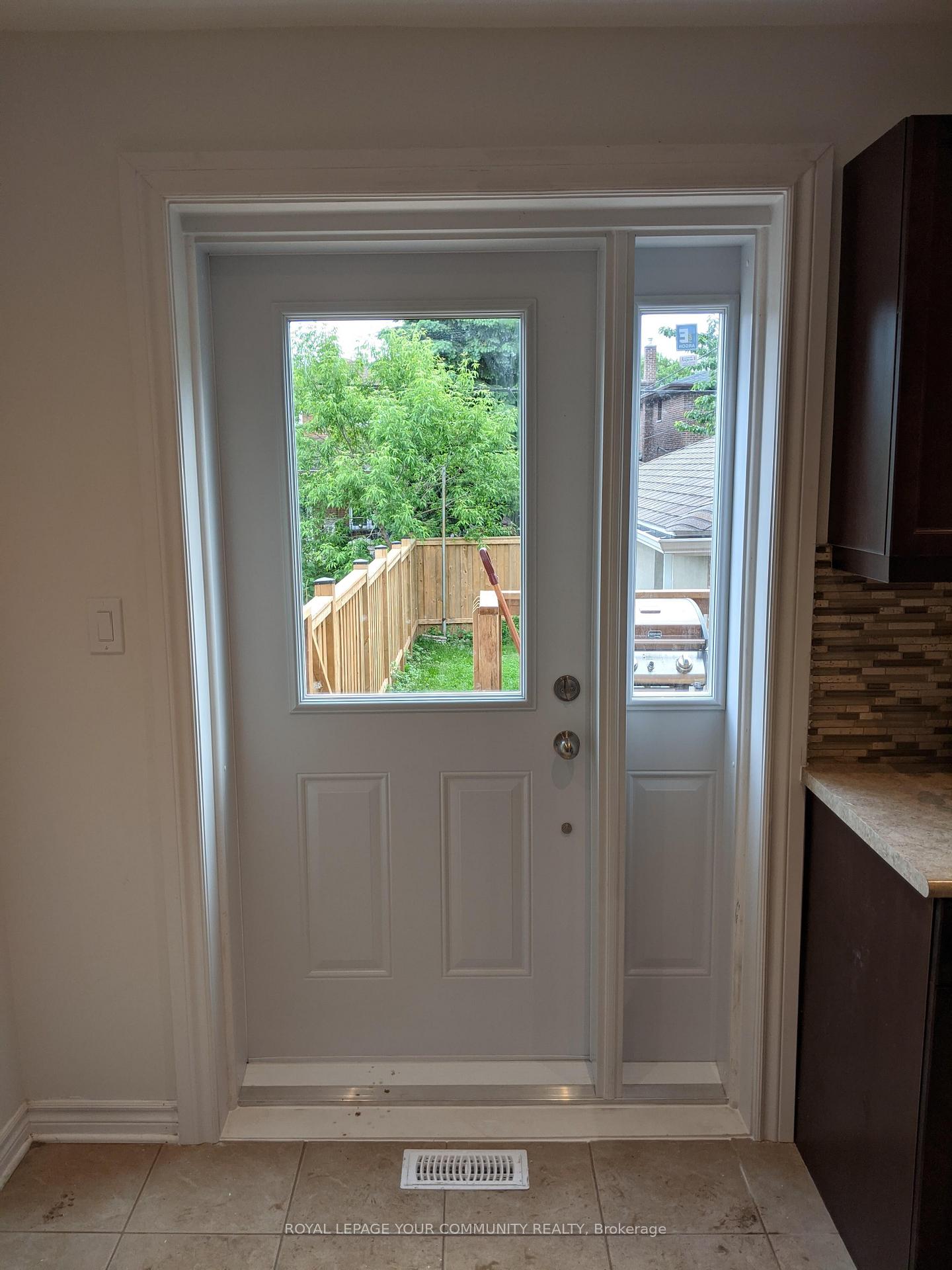 Photo 29 of Unit Upper, 59A Roseland Drive, Etobicoke, Alderwood — HOMEH