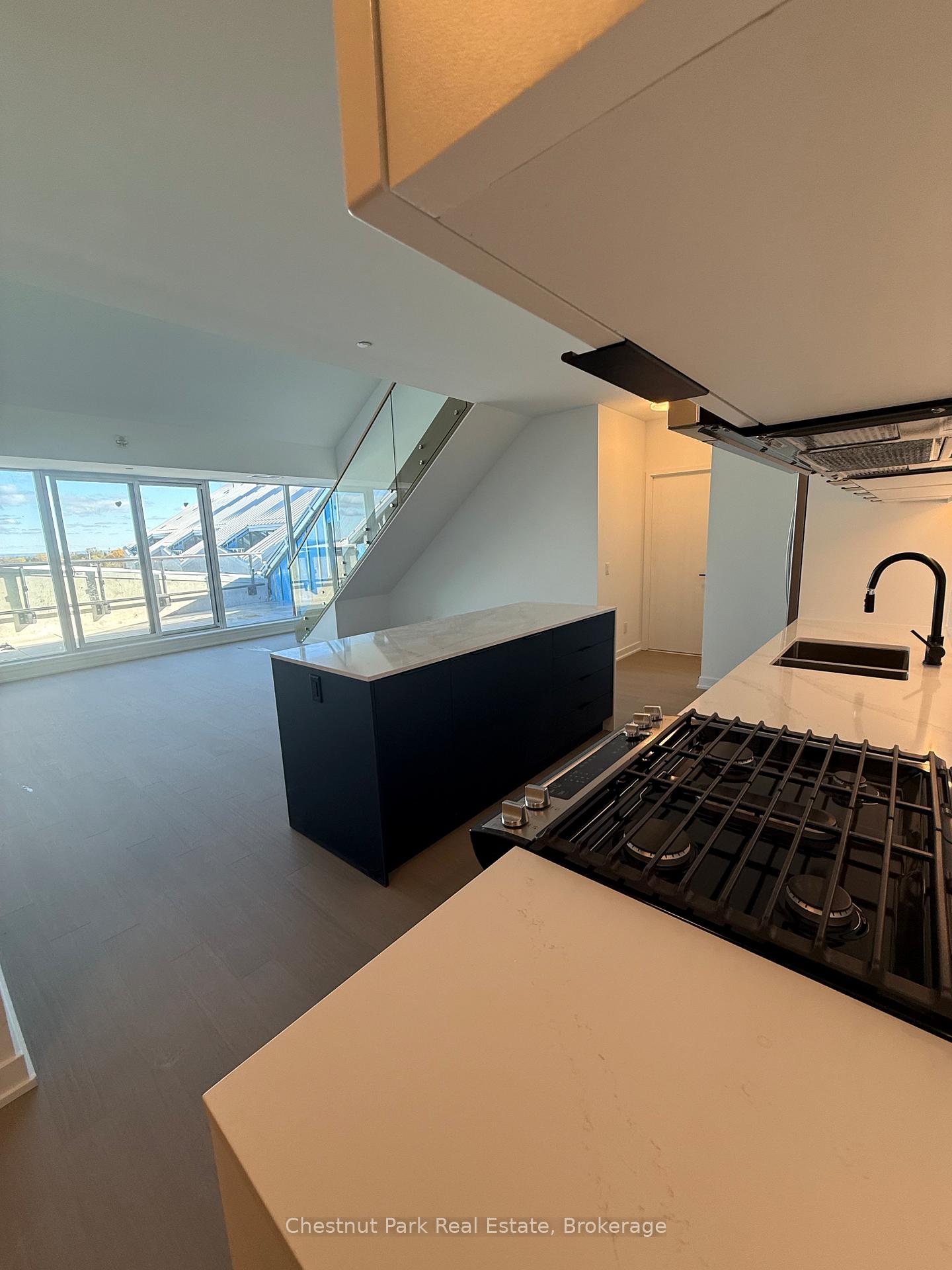 Photo 5 of Unit 623, 31 Huron Street, Collingwood — HOMEH