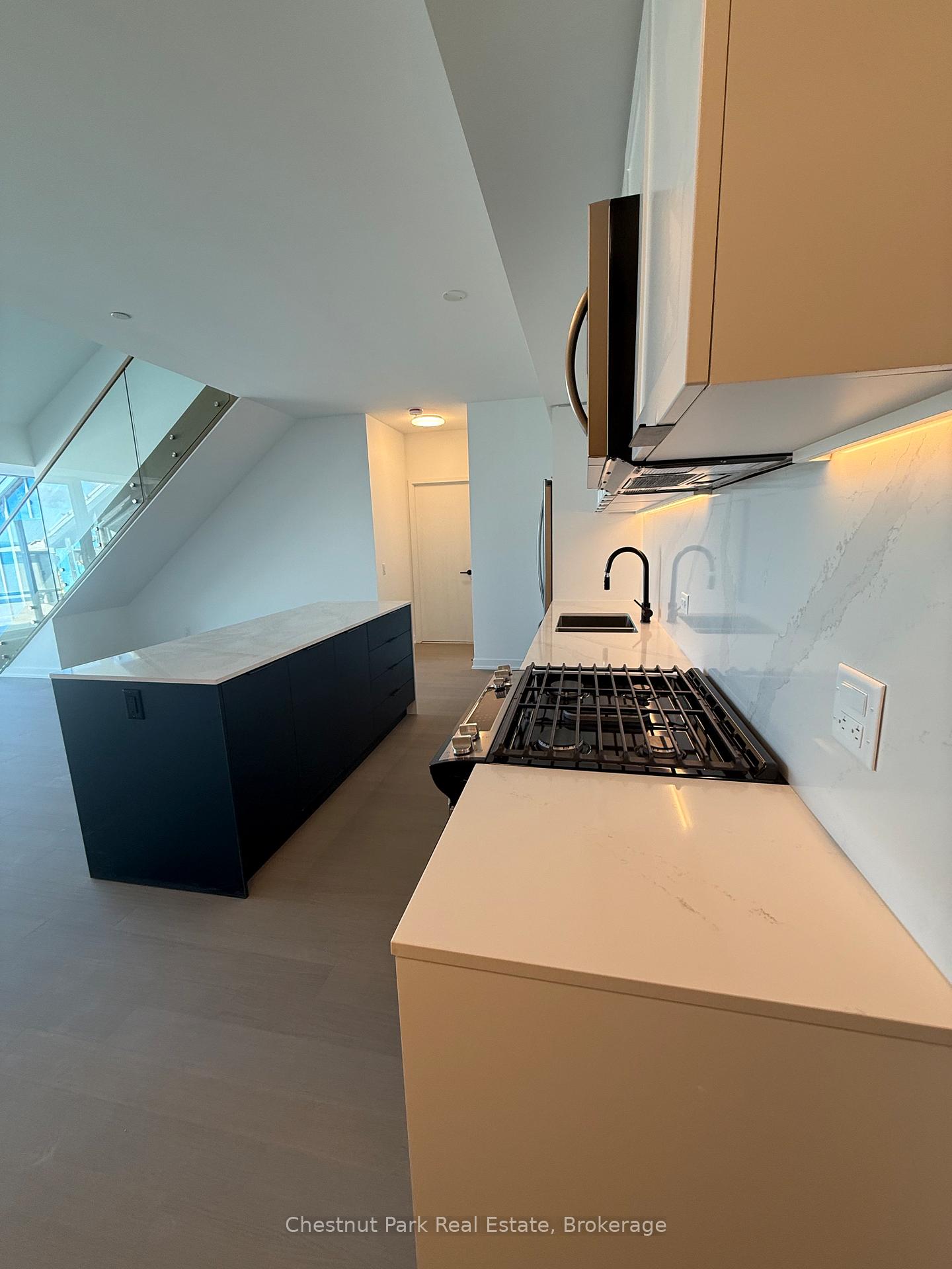 Photo 18 of Unit 623, 31 Huron Street, Collingwood — HOMEH