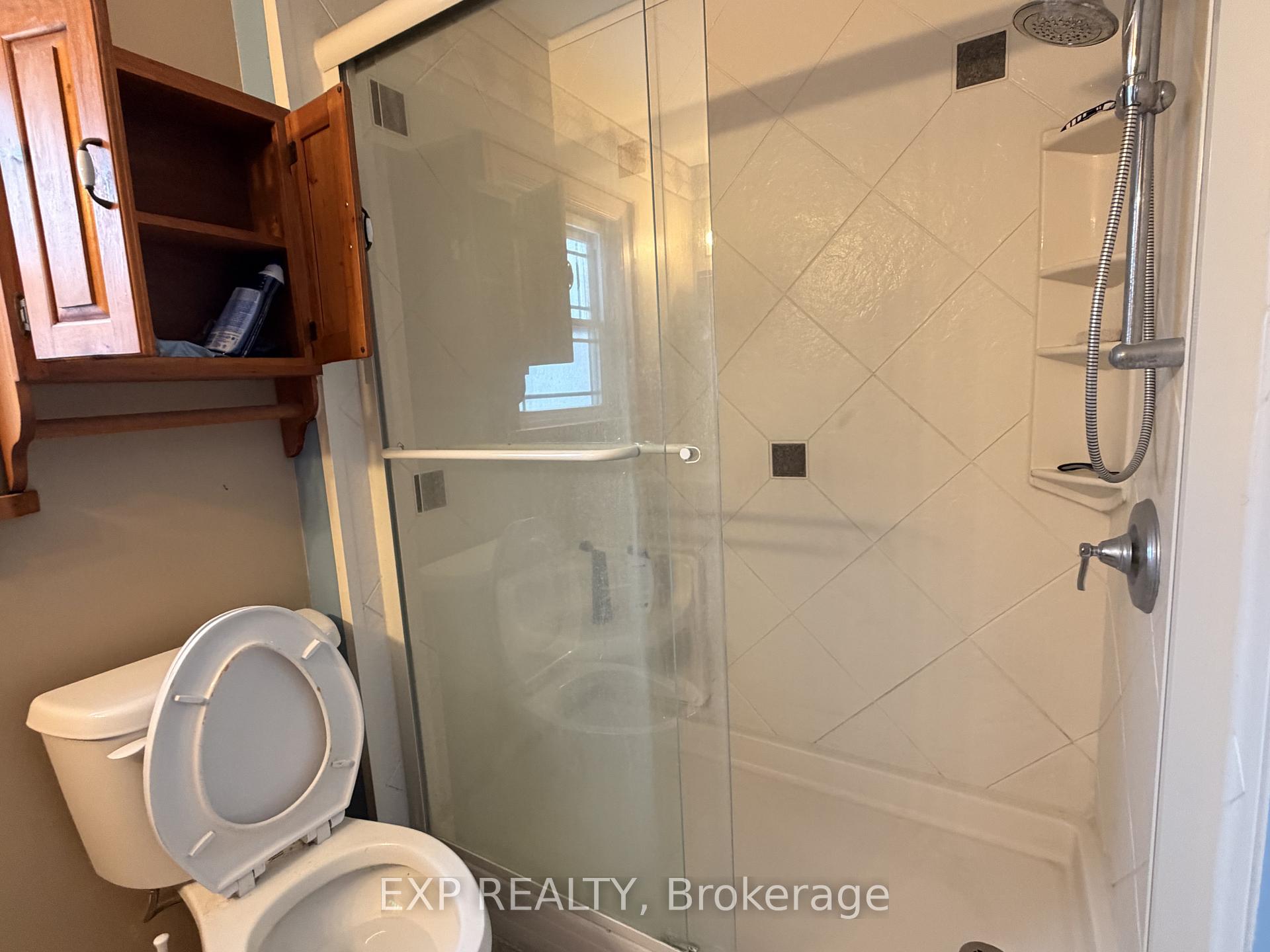 Photo 10 of 78 Yonge Street N, Springwater, Elmvale — HOMEH