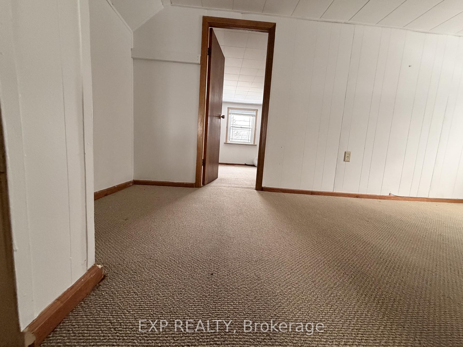 Photo 41 of 78 Yonge Street N, Springwater, Elmvale — HOMEH