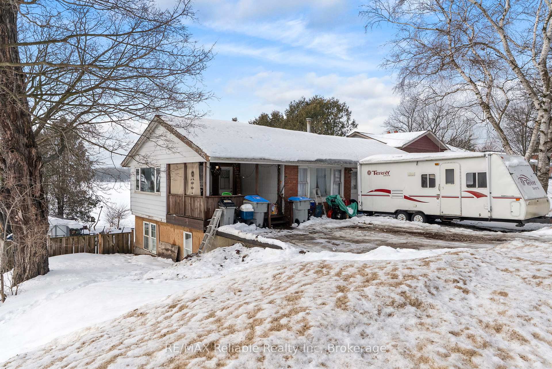 Photo 4 of 117 Goderich Street E, Huron East, Seaforth — HOMEH