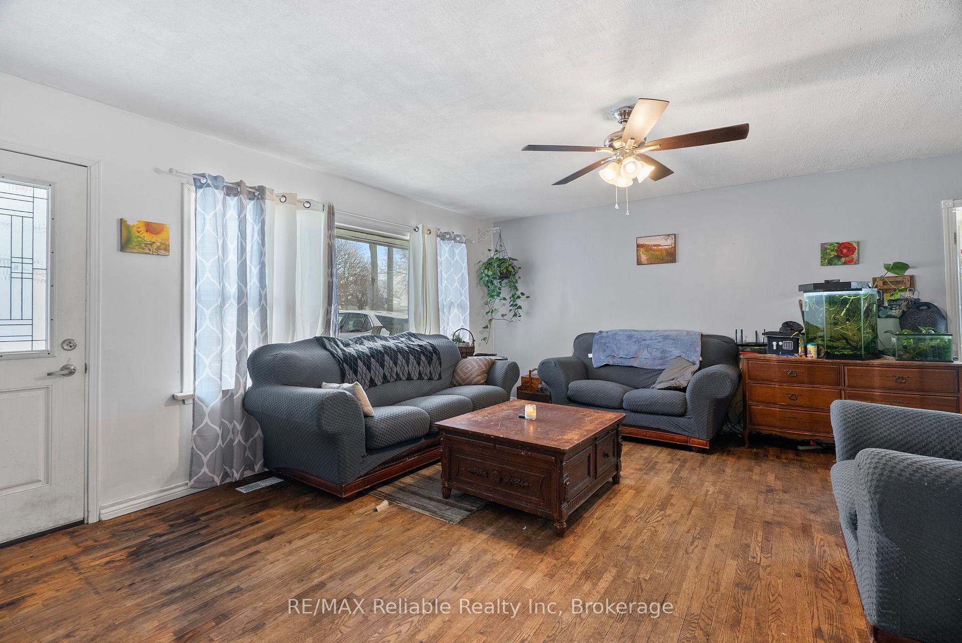 Photo 27 of 117 Goderich Street E, Huron East, Seaforth — HOMEH