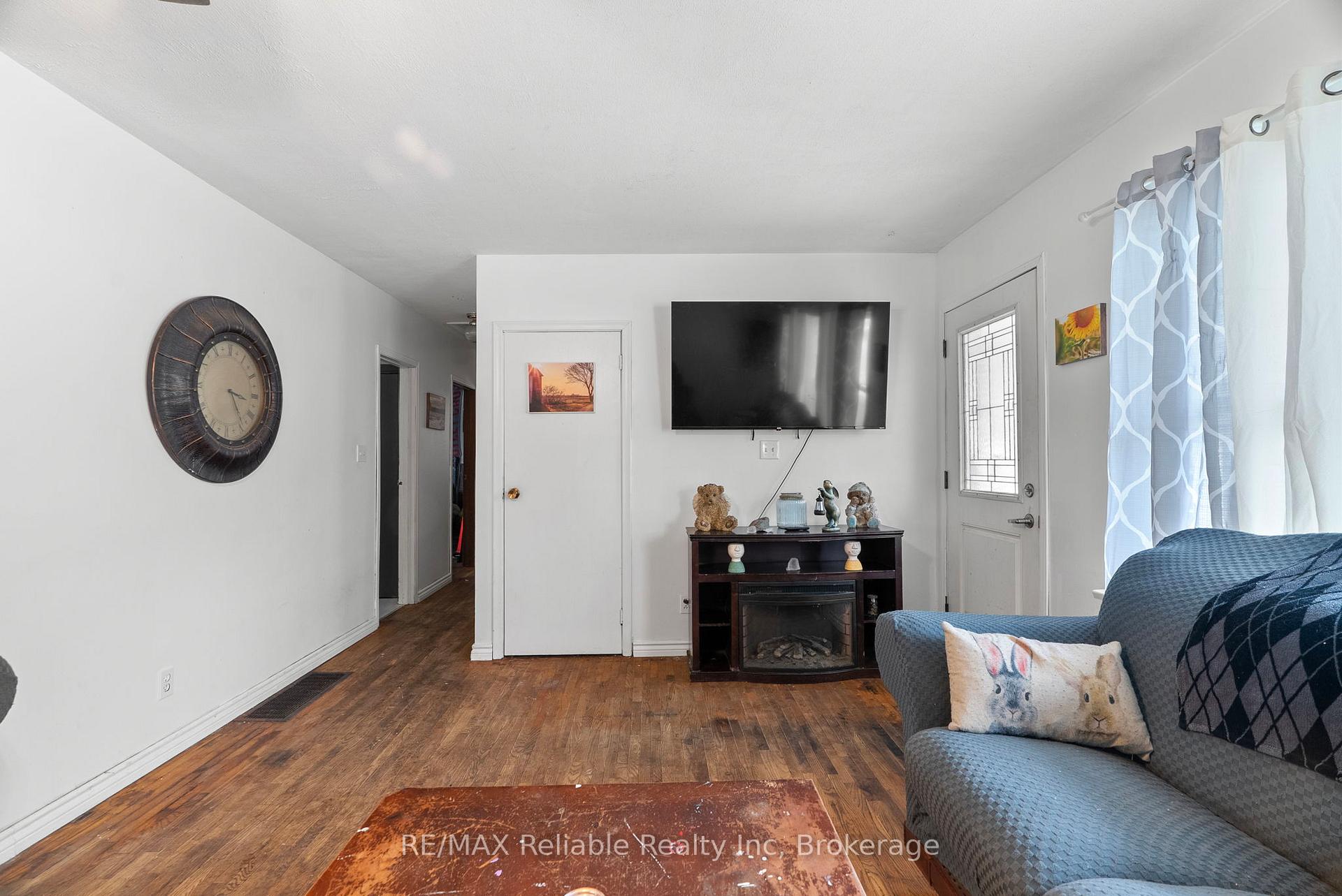 Photo 28 of 117 Goderich Street E, Huron East, Seaforth — HOMEH