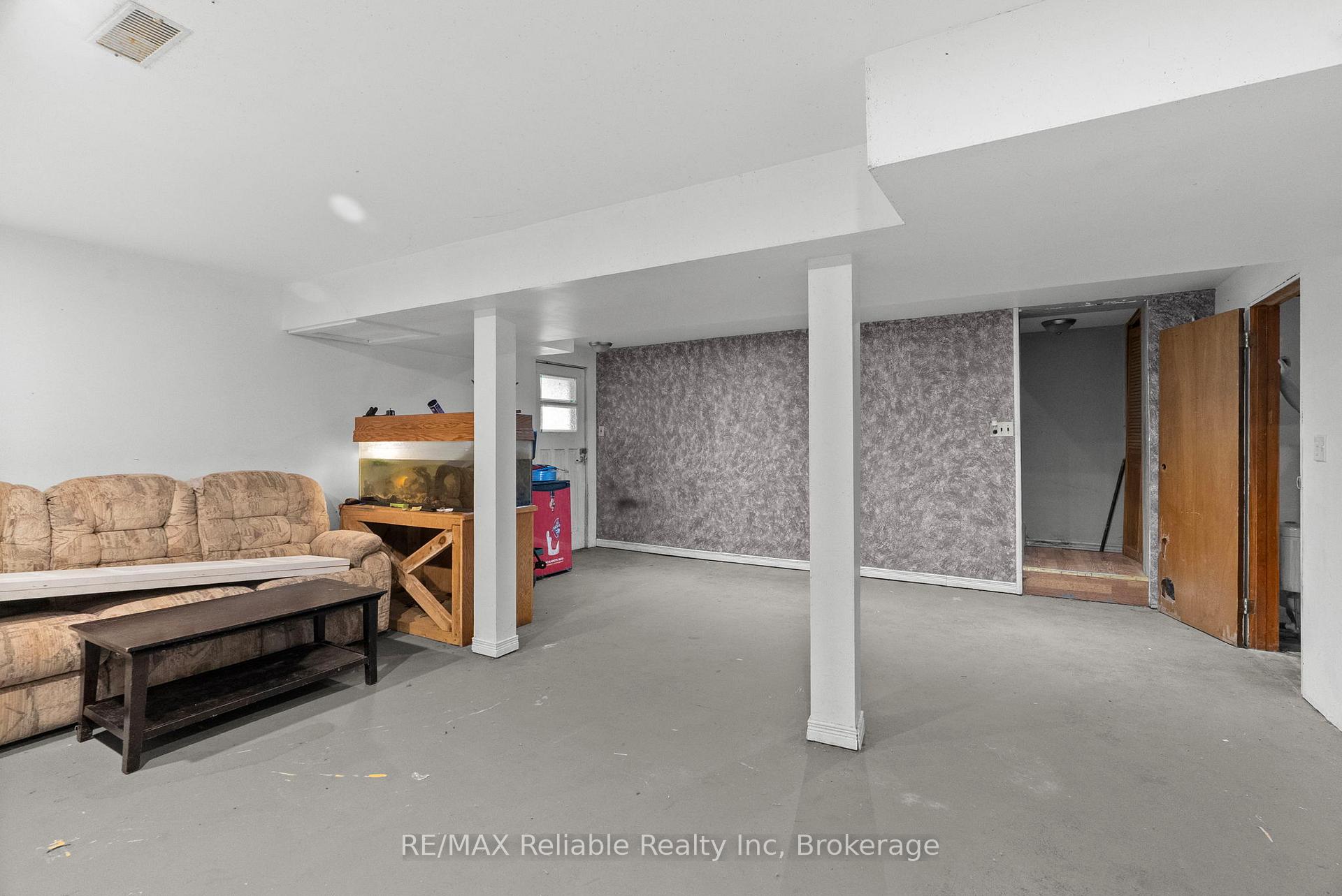Photo 8 of 117 Goderich Street E, Huron East, Seaforth — HOMEH